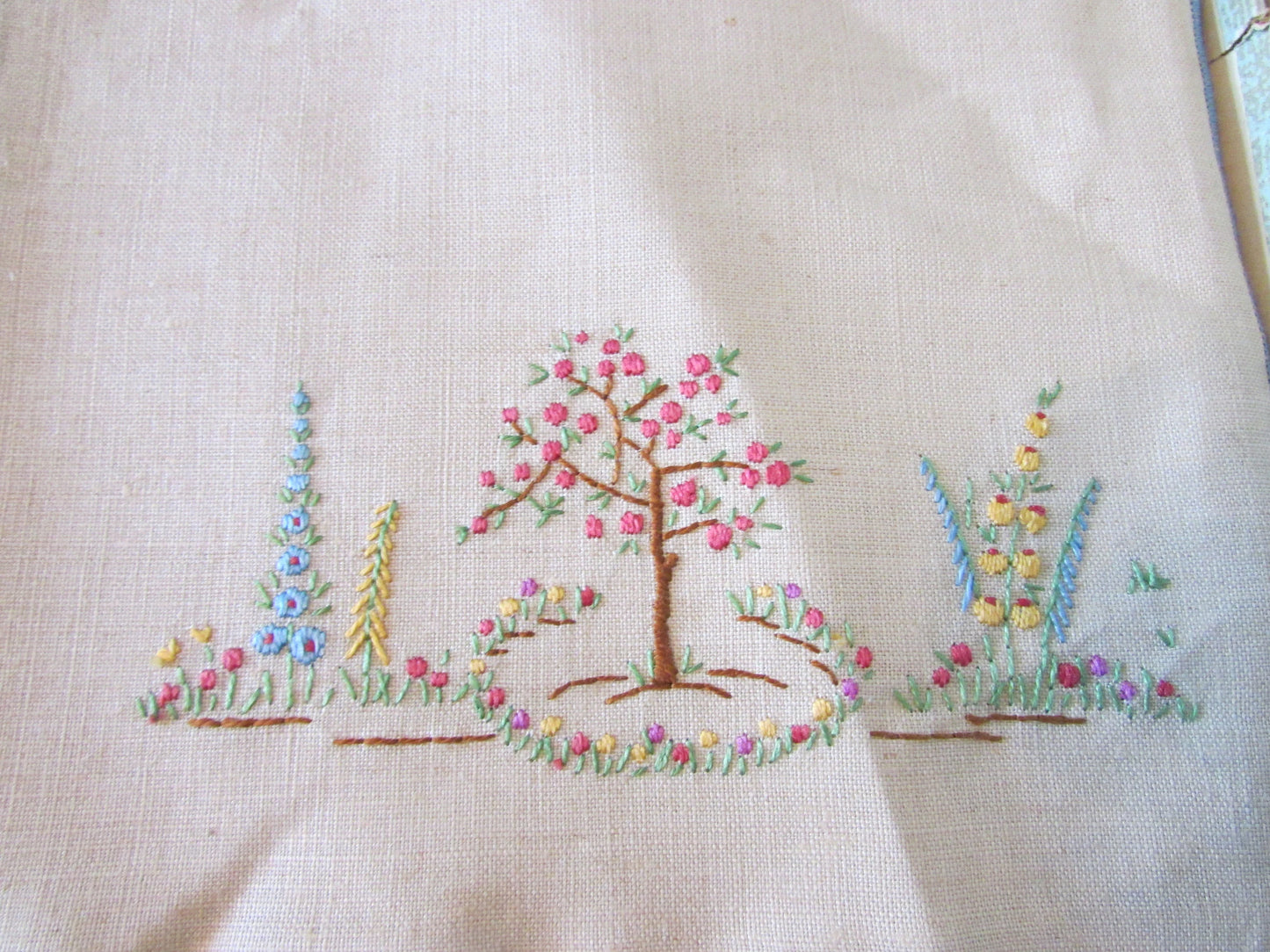 Vintage Irish Linen Tete a Tete tablelinen set, with original packaging