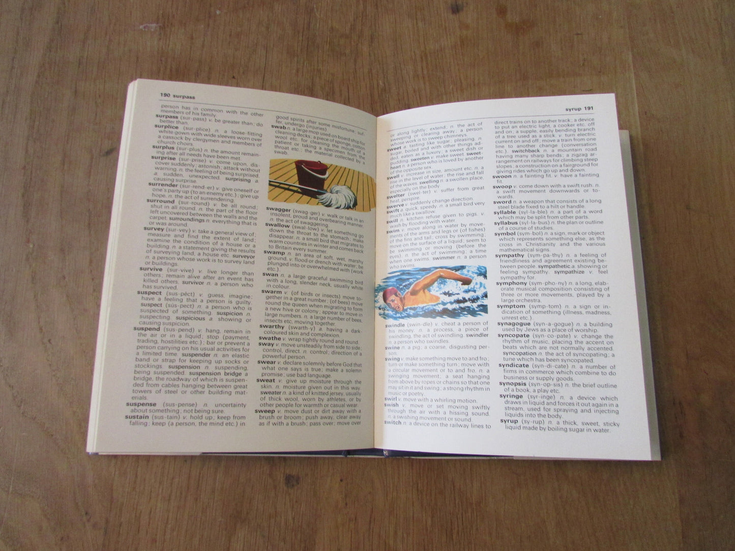 Hamlyn Shorter all-colour children's dictionary (Hardback, 1978)