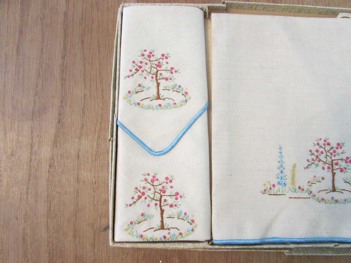 Vintage Irish Linen Tete a Tete tablelinen set, with original packaging