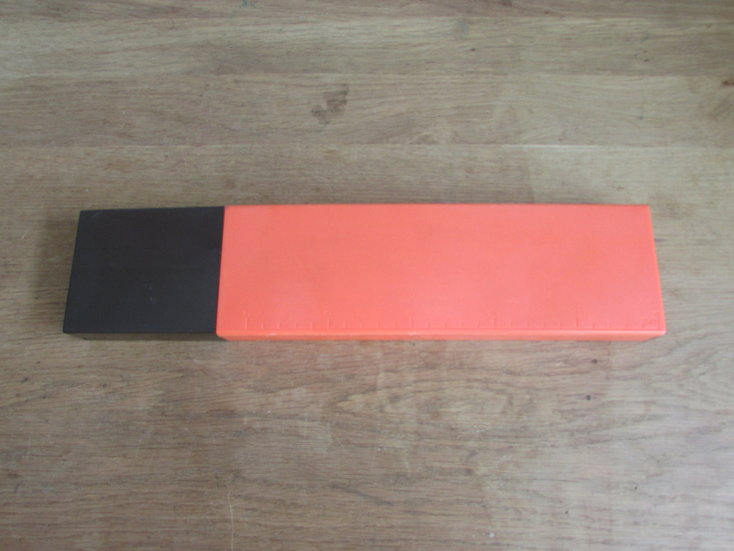 1970s plastic orange & brown knitting needles box/caddy