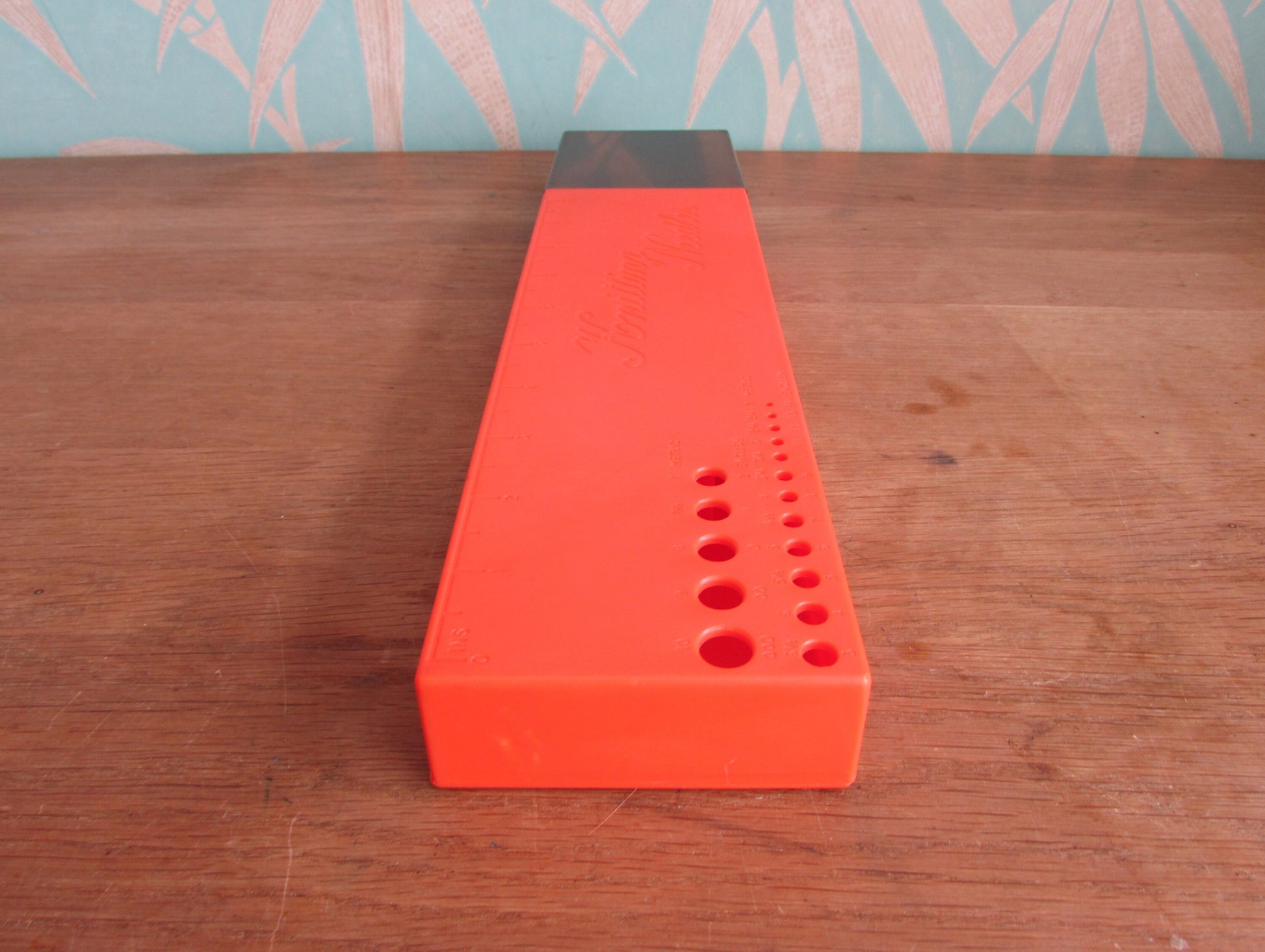 1970s plastic orange & brown knitting needles box/caddy