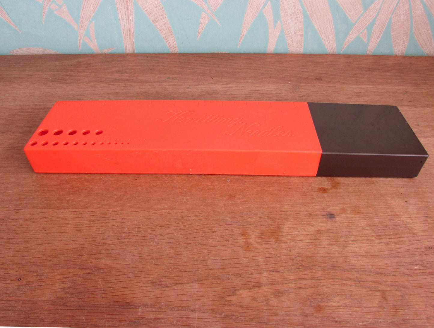 1970s plastic orange & brown knitting needles box/caddy