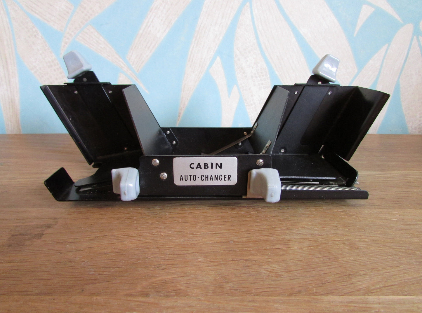 Vintage boxed auto-changer for Cabin slide projector