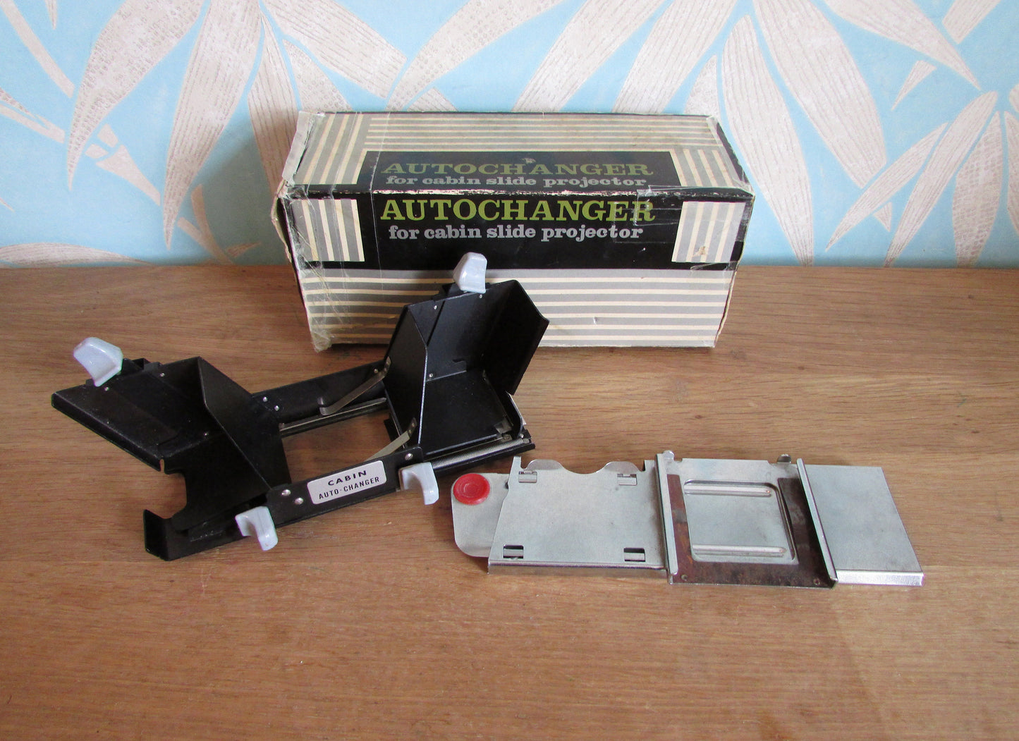 Vintage boxed auto-changer for Cabin slide projector
