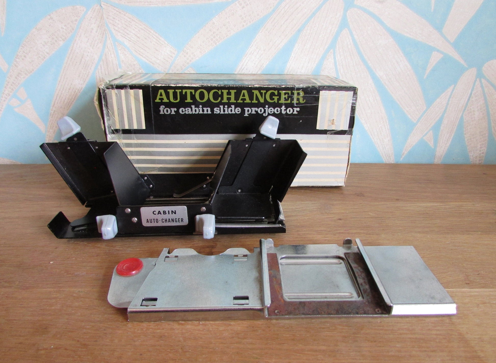 Vintage boxed auto-changer for Cabin slide projector