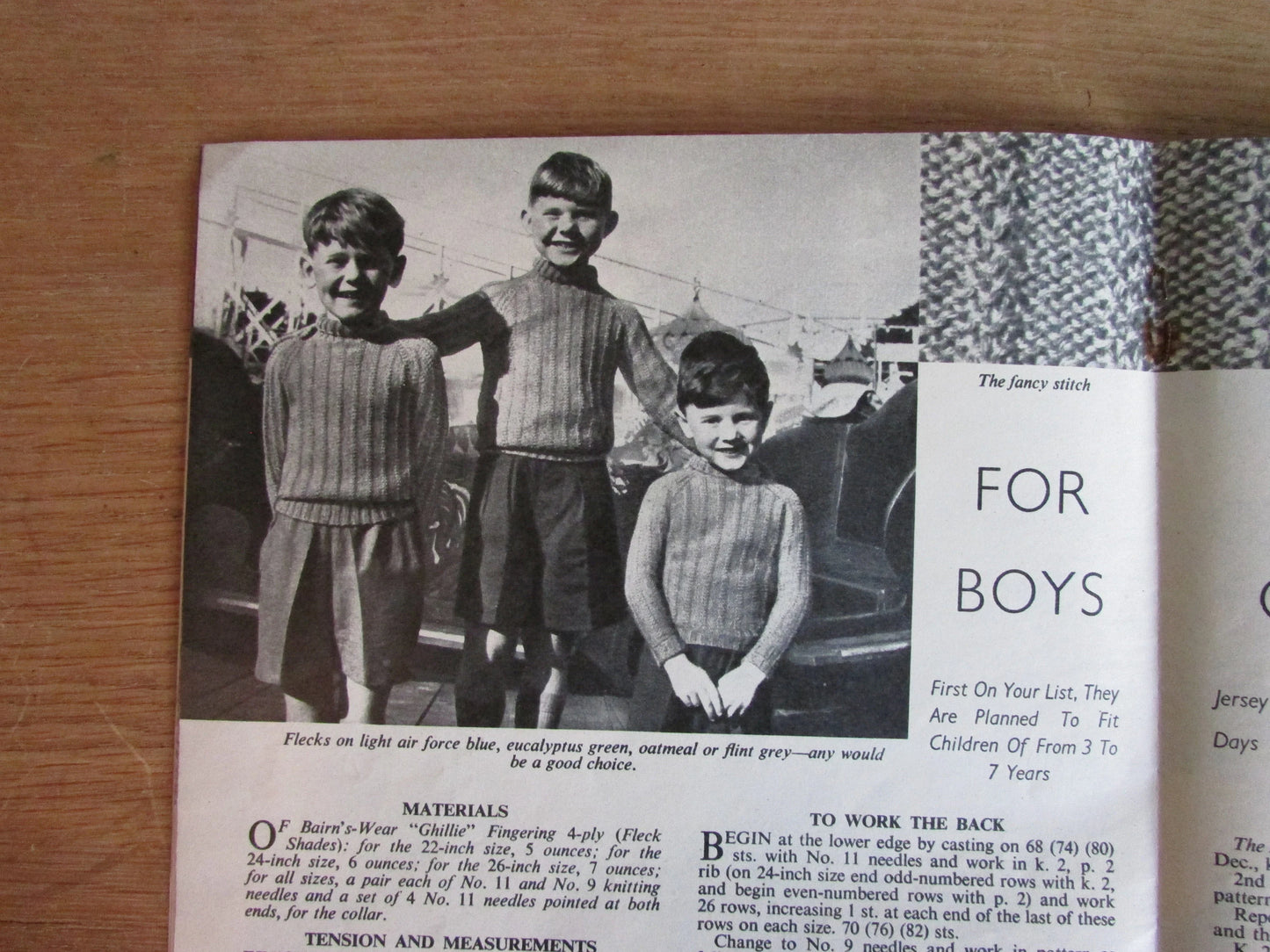 1960s Woman's Weekly pattern booklet for flecked wool knitting