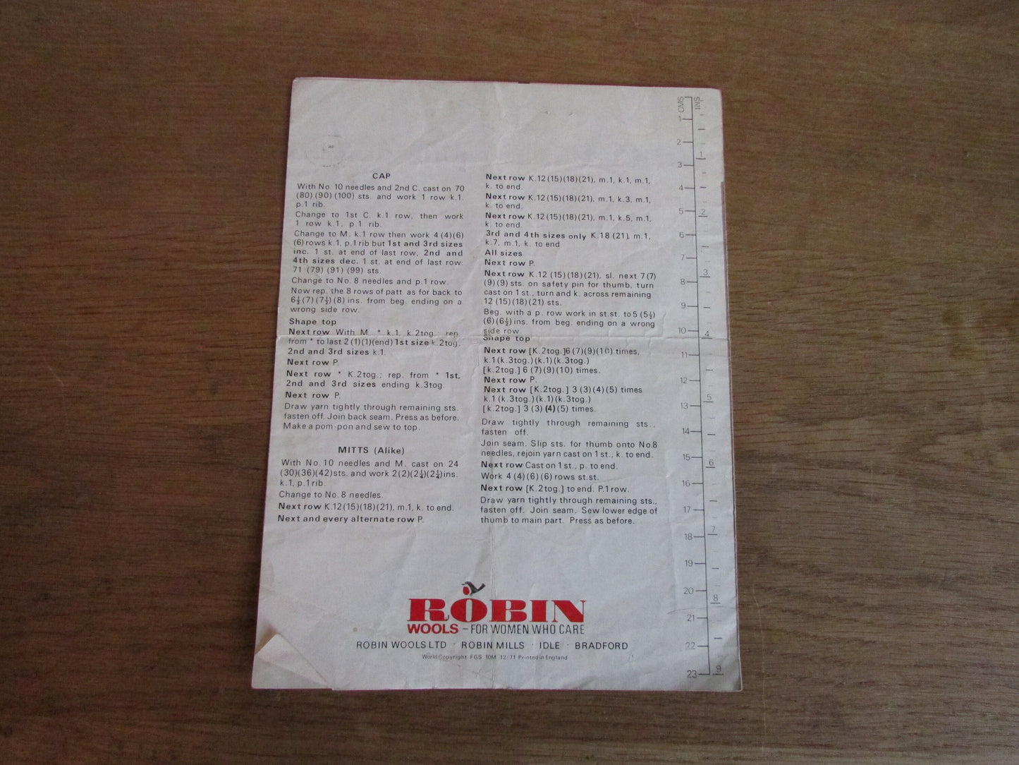 1971 Robin 2156 knitting pattern for mother & daughter outfits