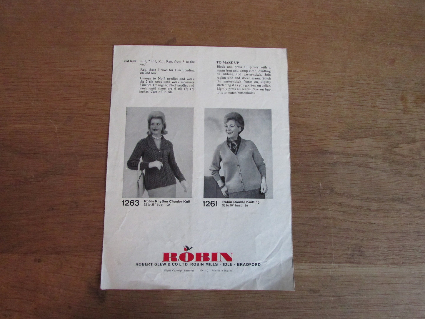 1960s Robin 1034 knitting pattern for Raglan cardigan