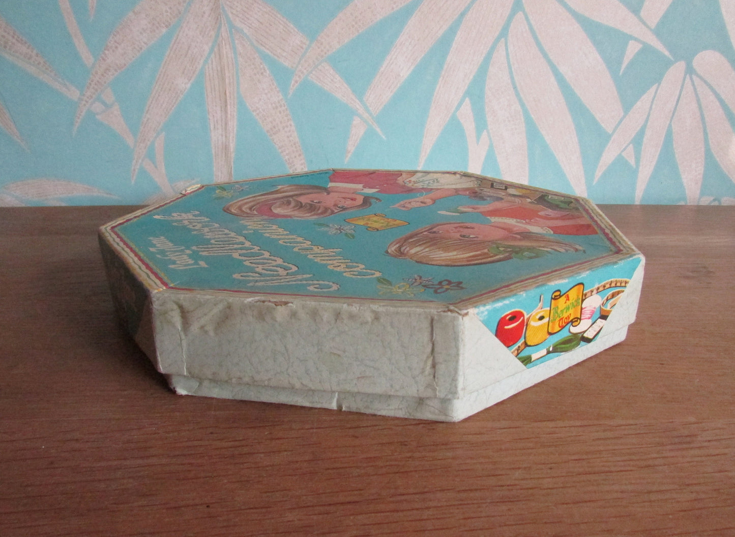 Mid-century Lady Jane No.105 Needlework Companion, made in England