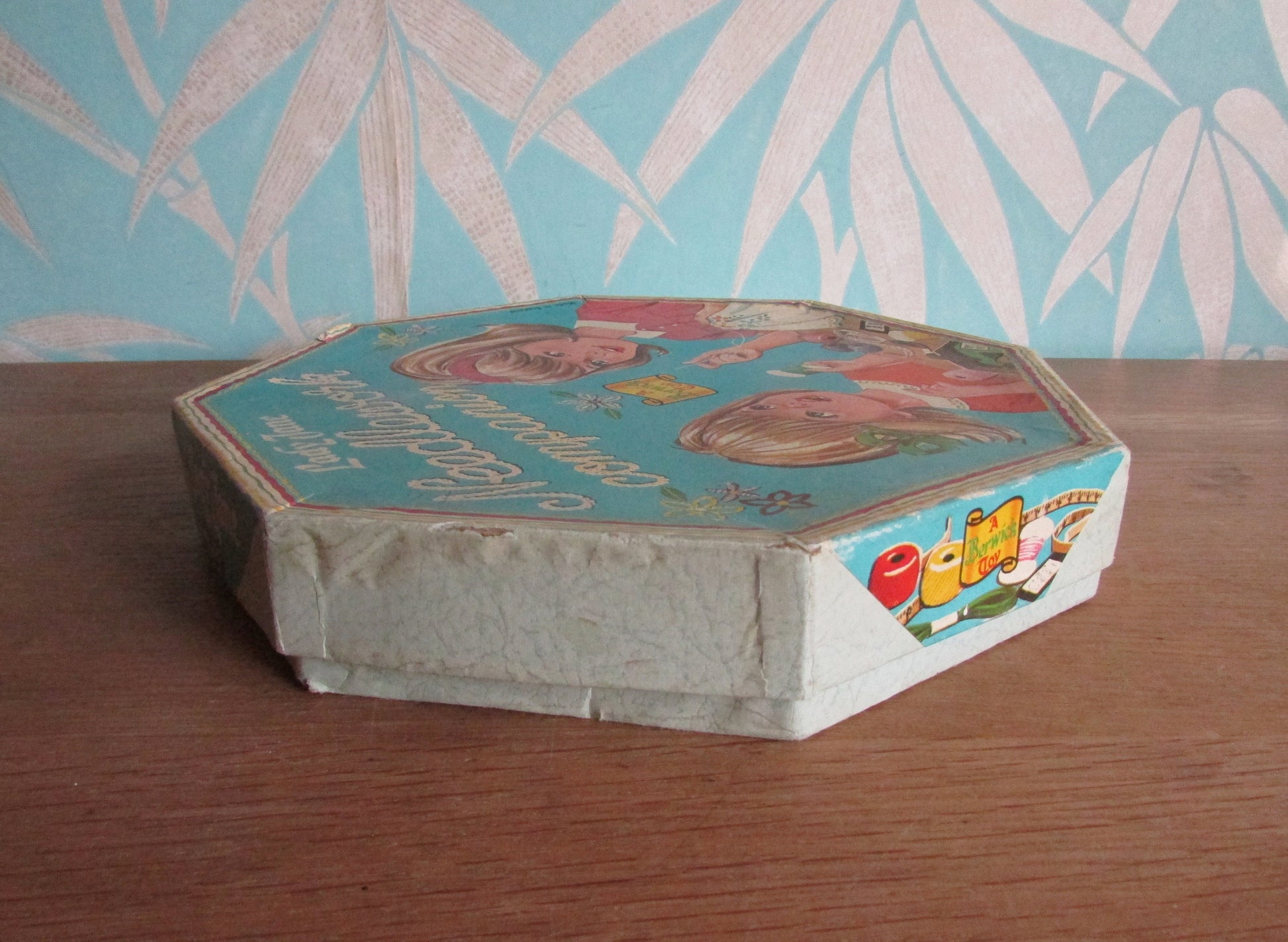 Mid-century Lady Jane No.105 Needlework Companion, made in England