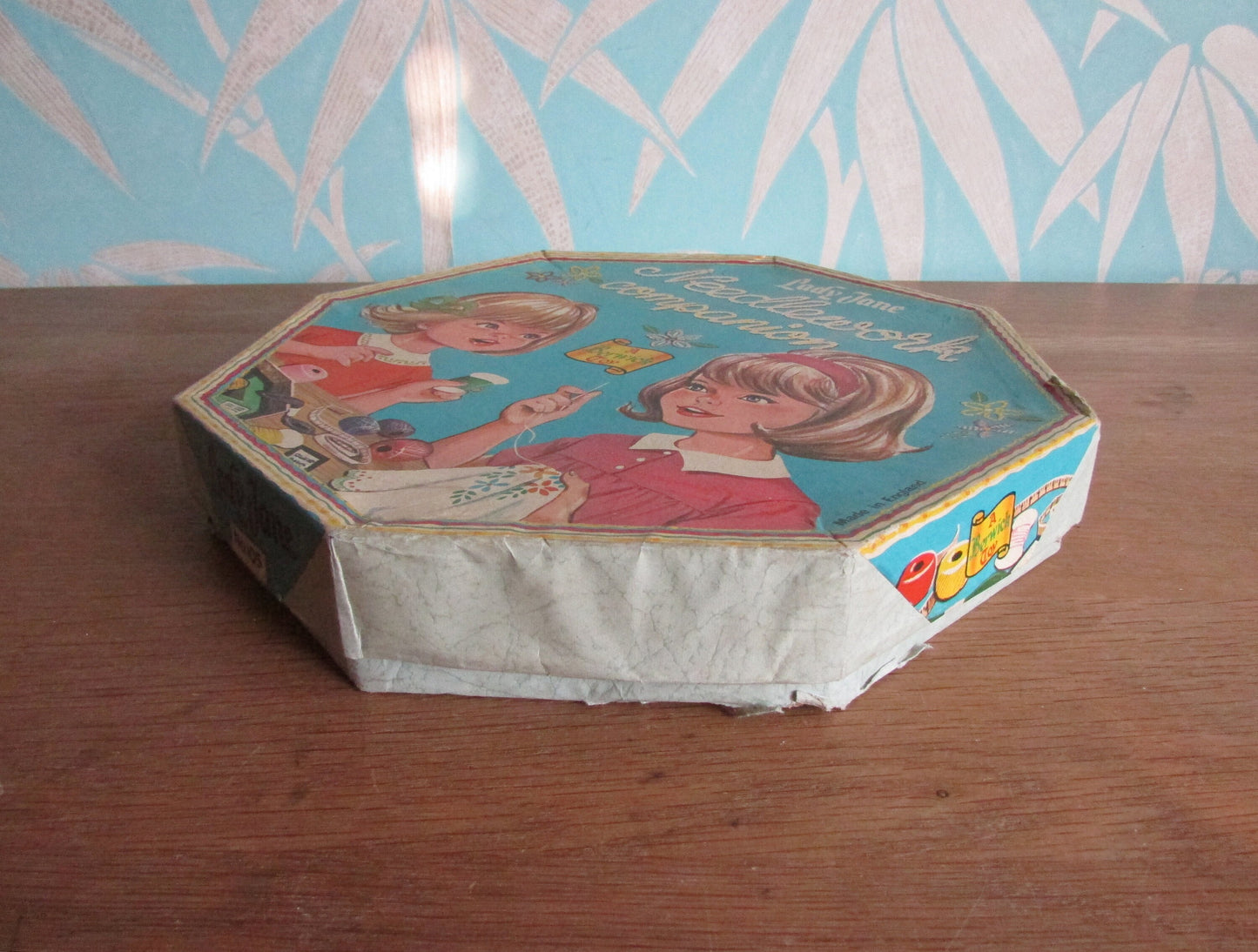 Mid-century Lady Jane No.105 Needlework Companion, made in England