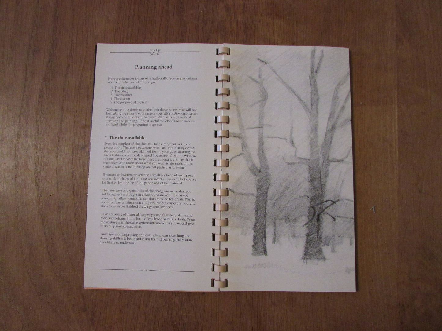 Pack Up and Sketch, by Tom Robb (Softback, 1986)