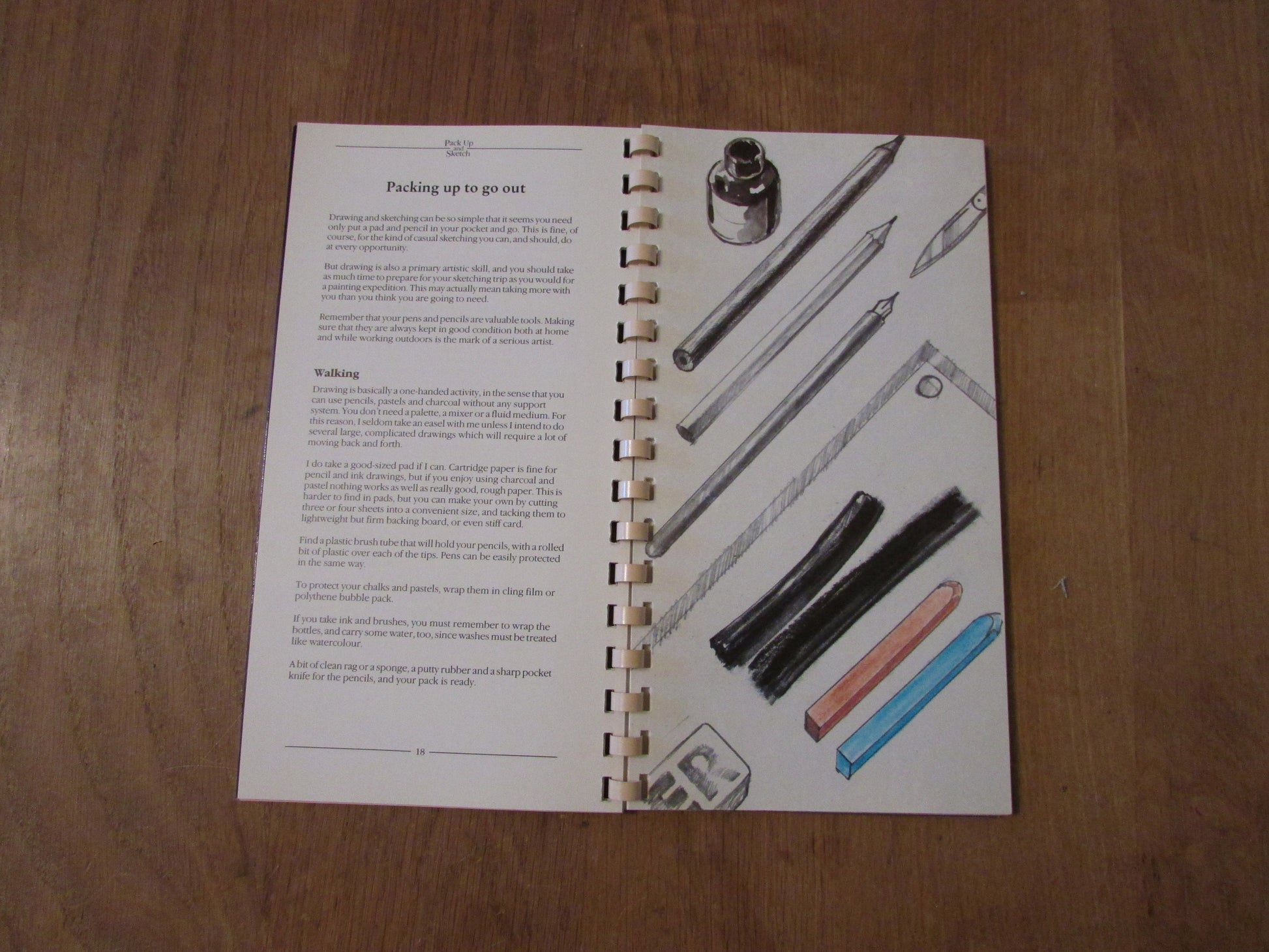 Pack Up and Sketch, by Tom Robb (Softback, 1986)
