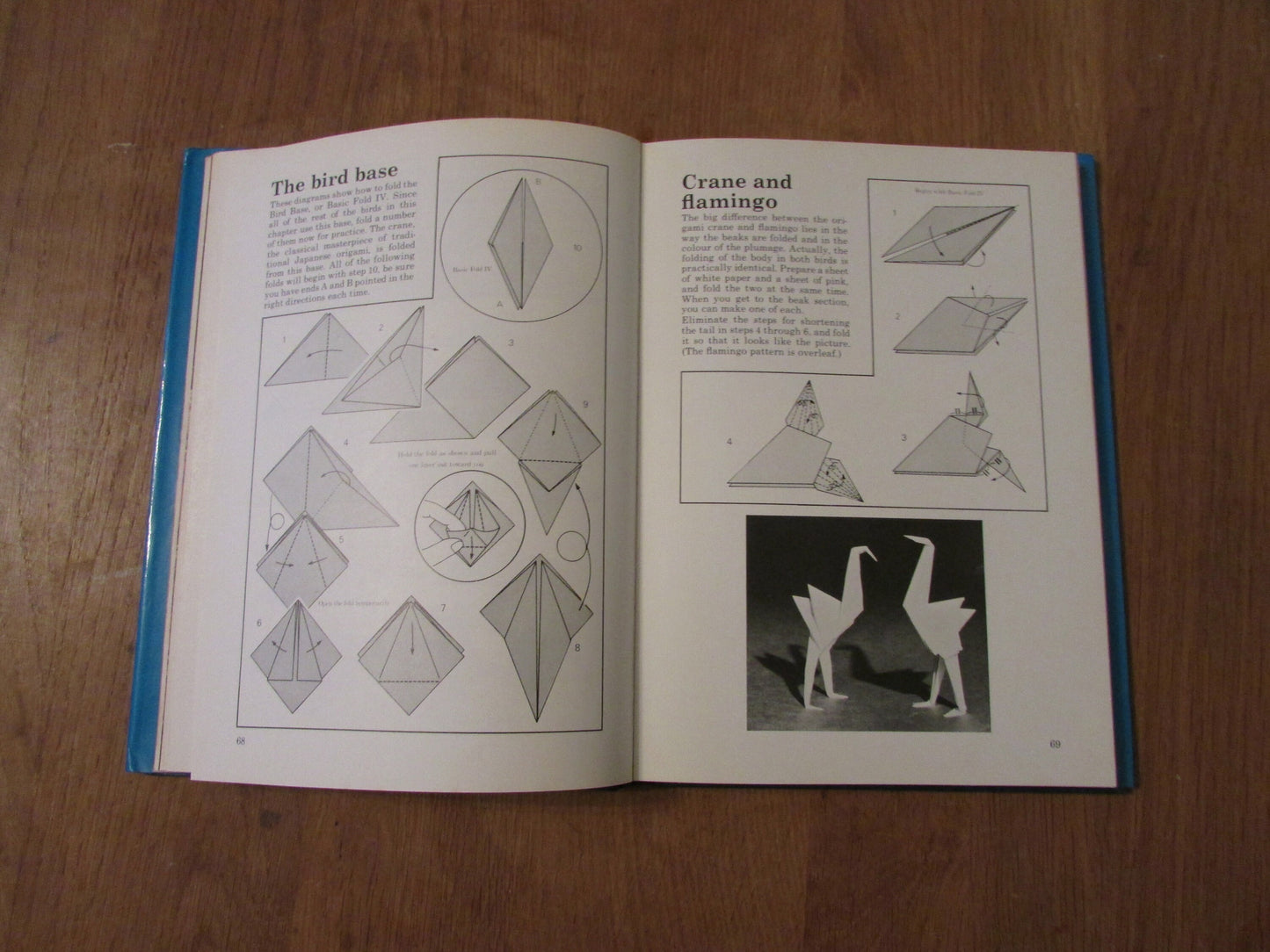 W.H Smith The Book of Crafts, by C. Pavey (Hardback, 1979)