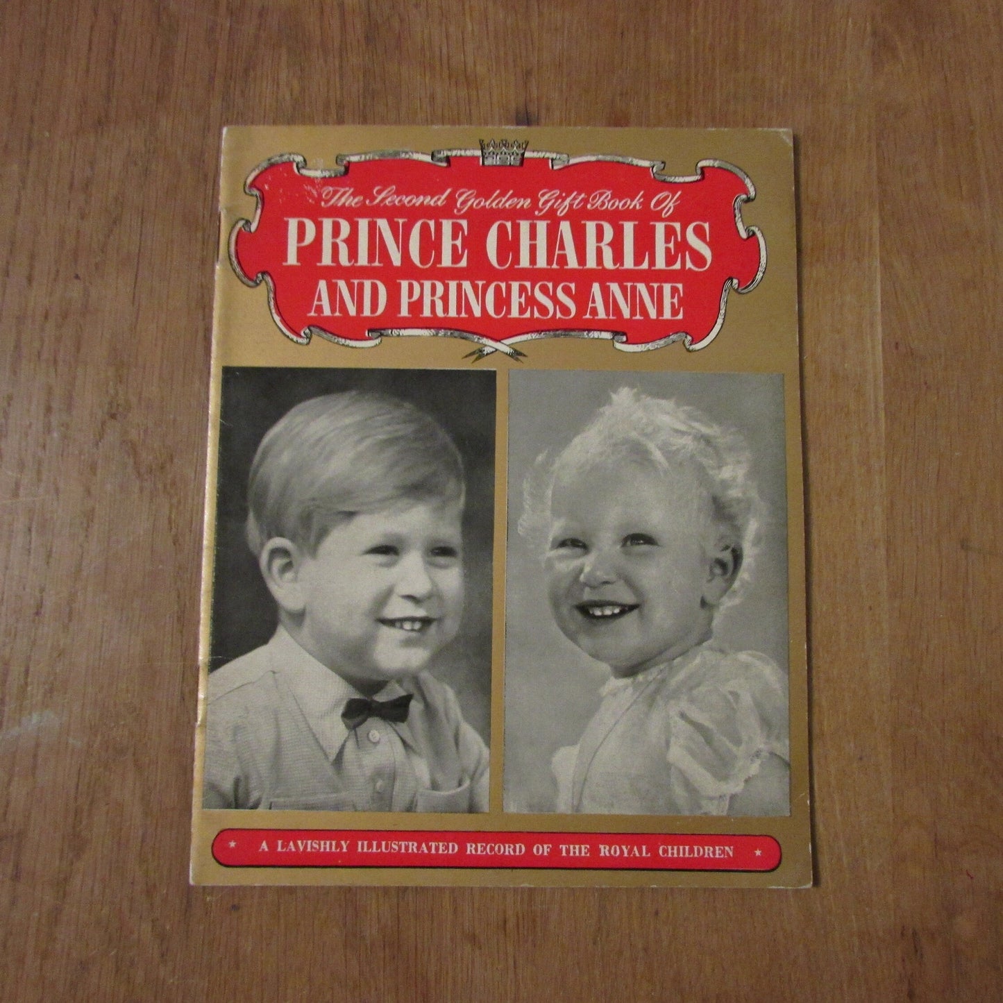 1953 Pitkin The Second Golden Gift Book of Prince Charles & Princess Anne