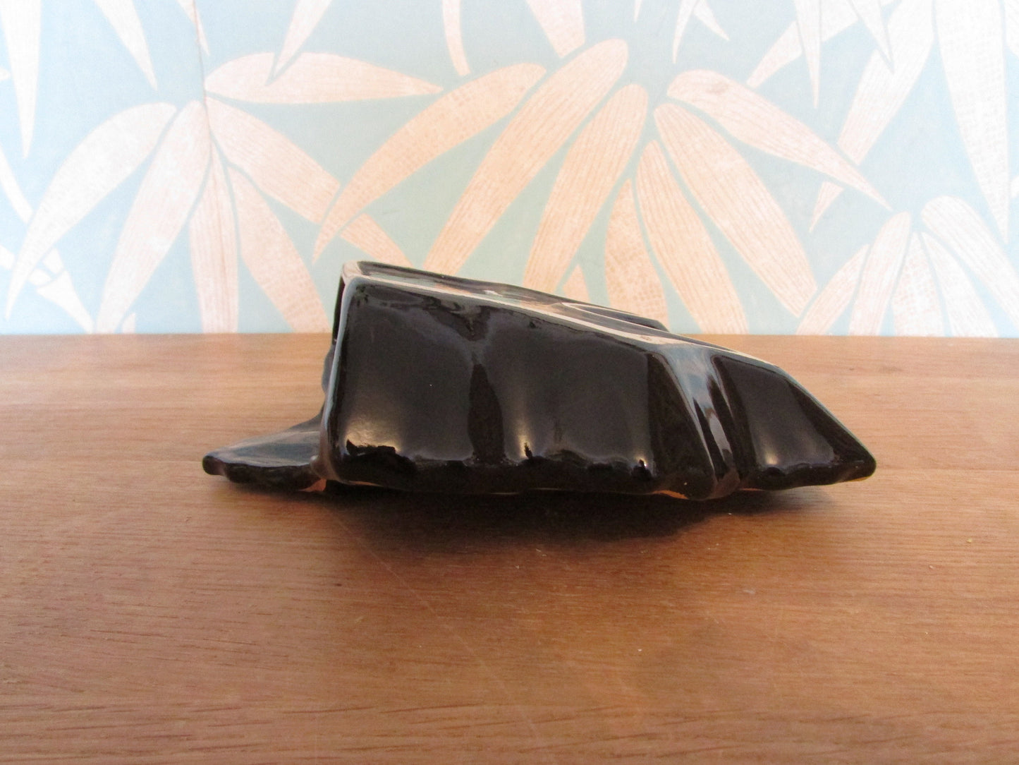 Vintage black & gold maple leaf wall pocket/vase, marked 22 carat gold