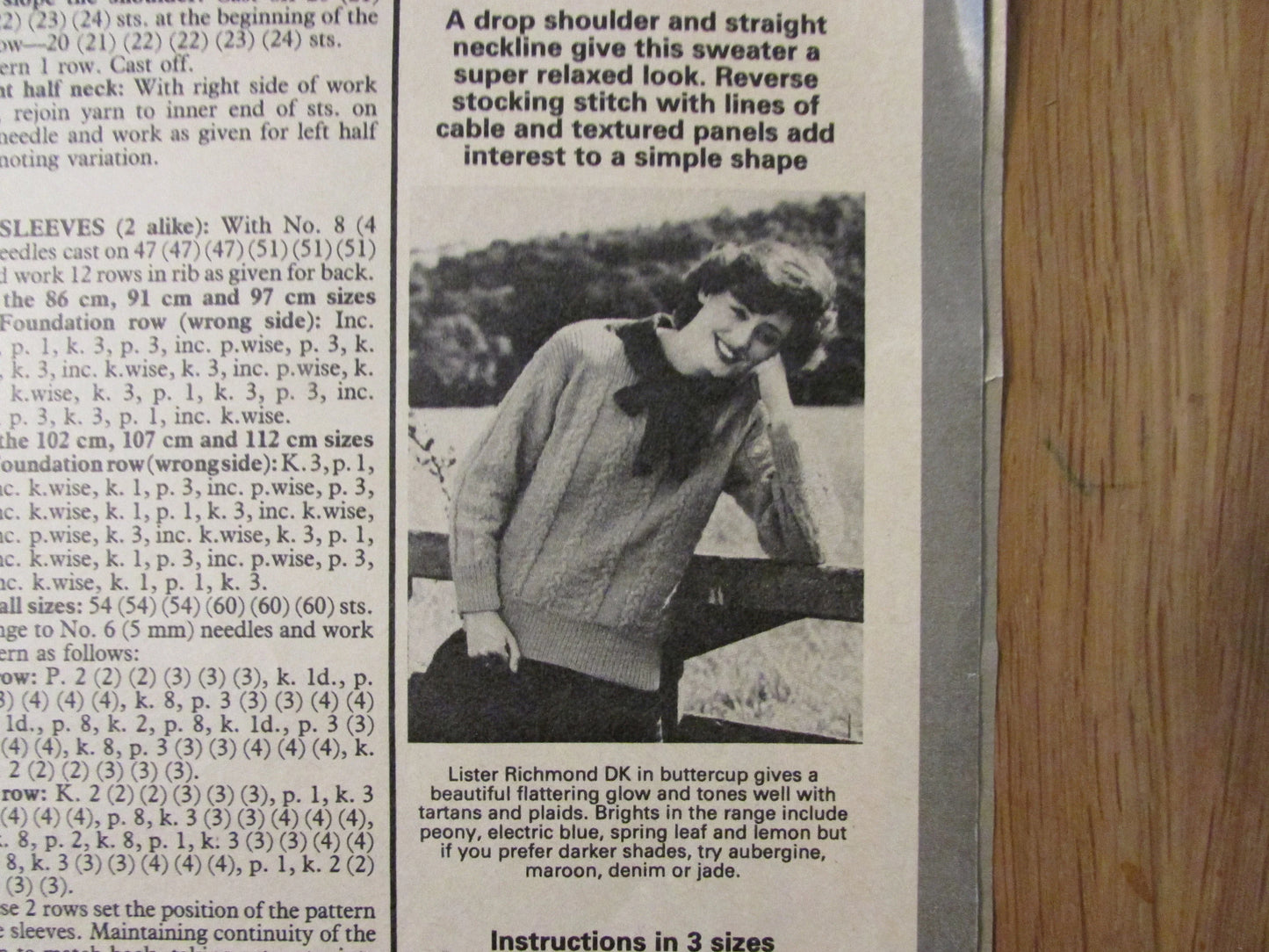 circa. 1980s Woman's Weekly Knit & Save pull-out Wonderful Winter Warmers!