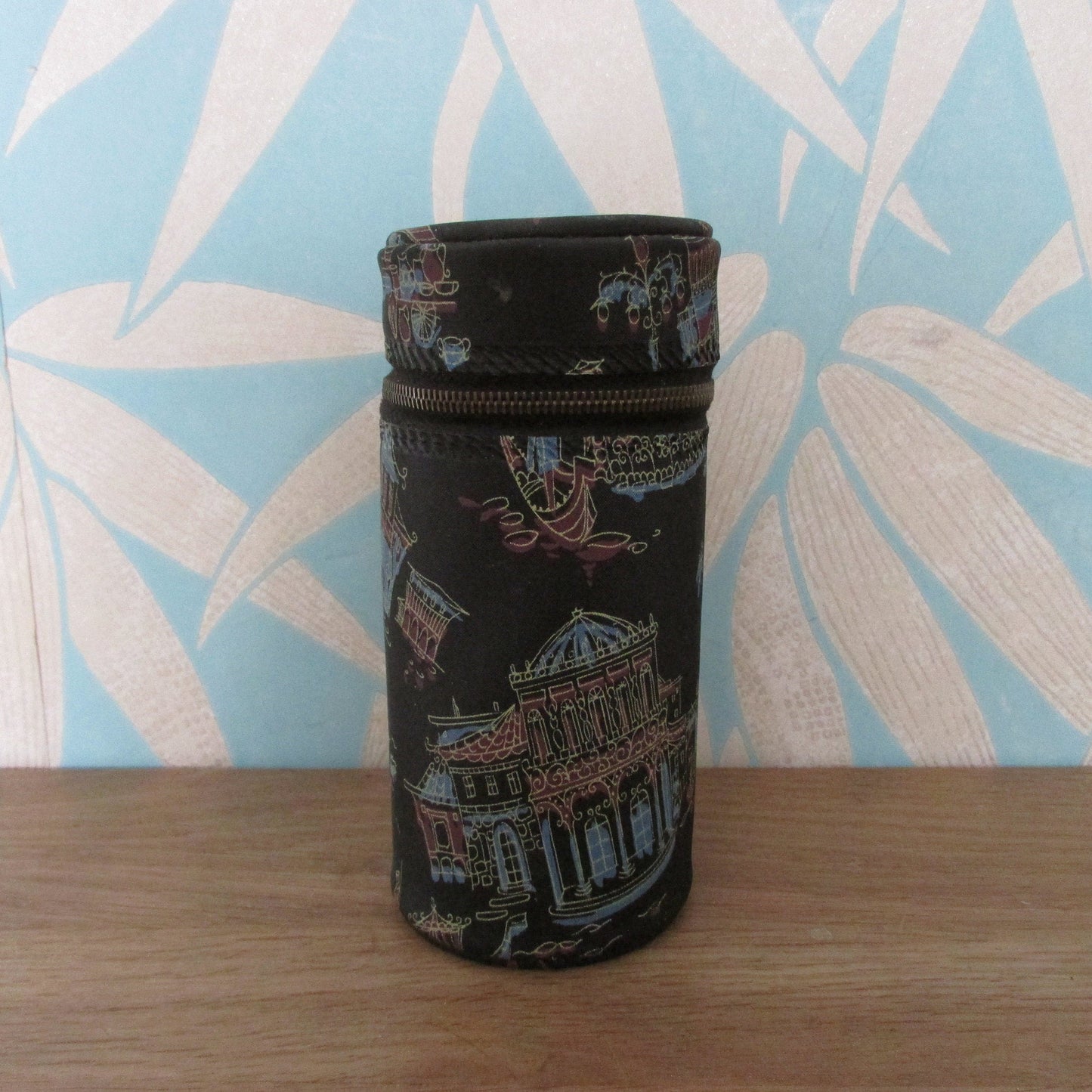 circa. 1960s Eltrolüd travel immersion heater with kettle/mug & illustrated 'Landmarks' vinyl case