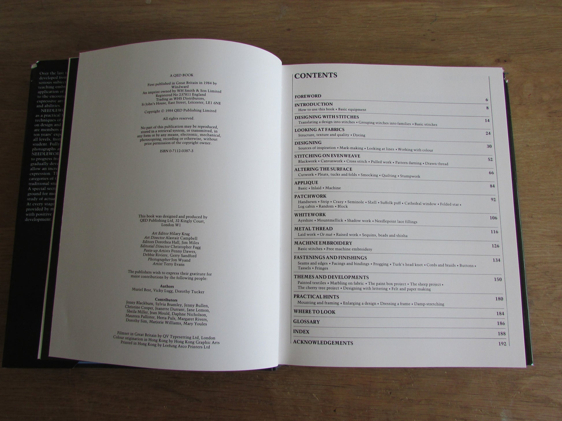 Needlework School: a Comprehensive Guide to Decorative Embroidery... (Hardback, 1984)