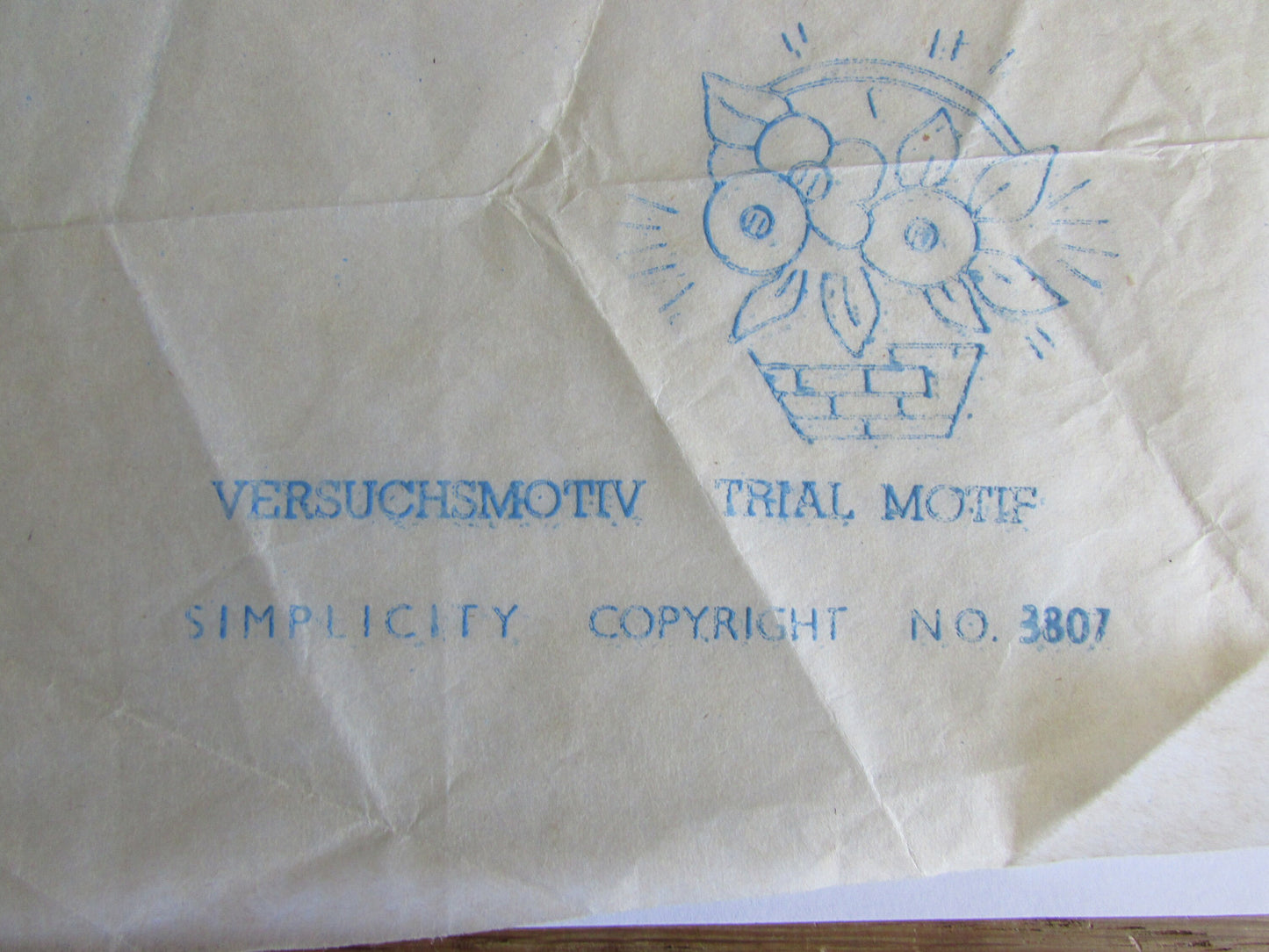 Unused 1961 Simplicity 3807 yoke & pocket design embroidery transfer (only) for toddlers' dress, pinafore and panties