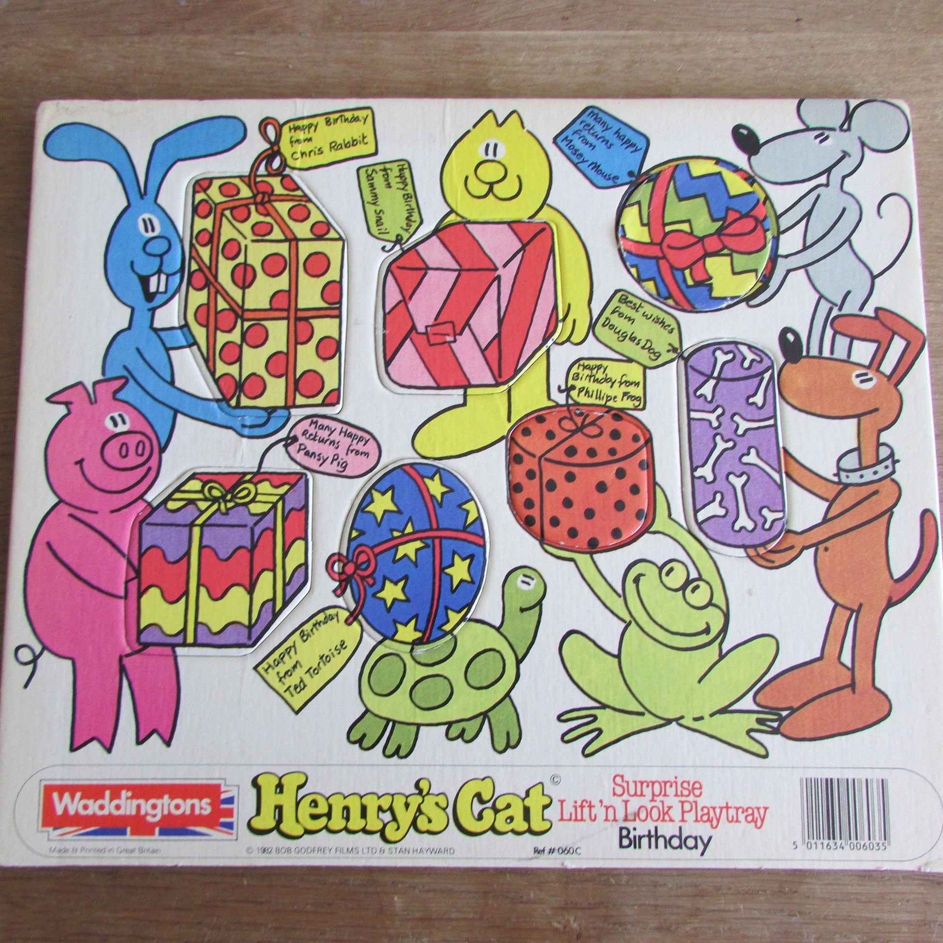 1982 Waddingtons "Henry's Cat" Surprise Lift' n Look play tray