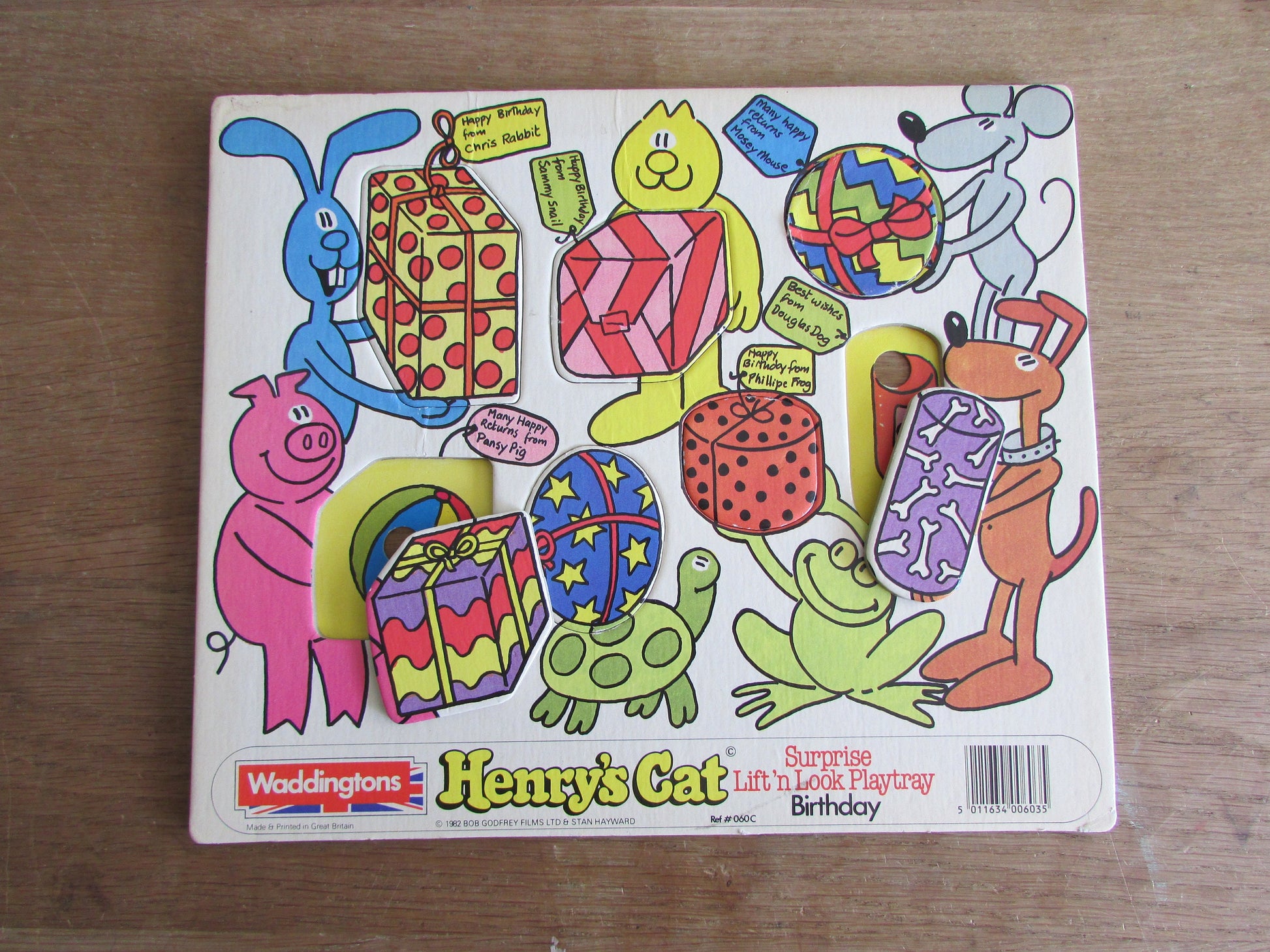 1982 Waddingtons "Henry's Cat" Surprise Lift' n Look play tray