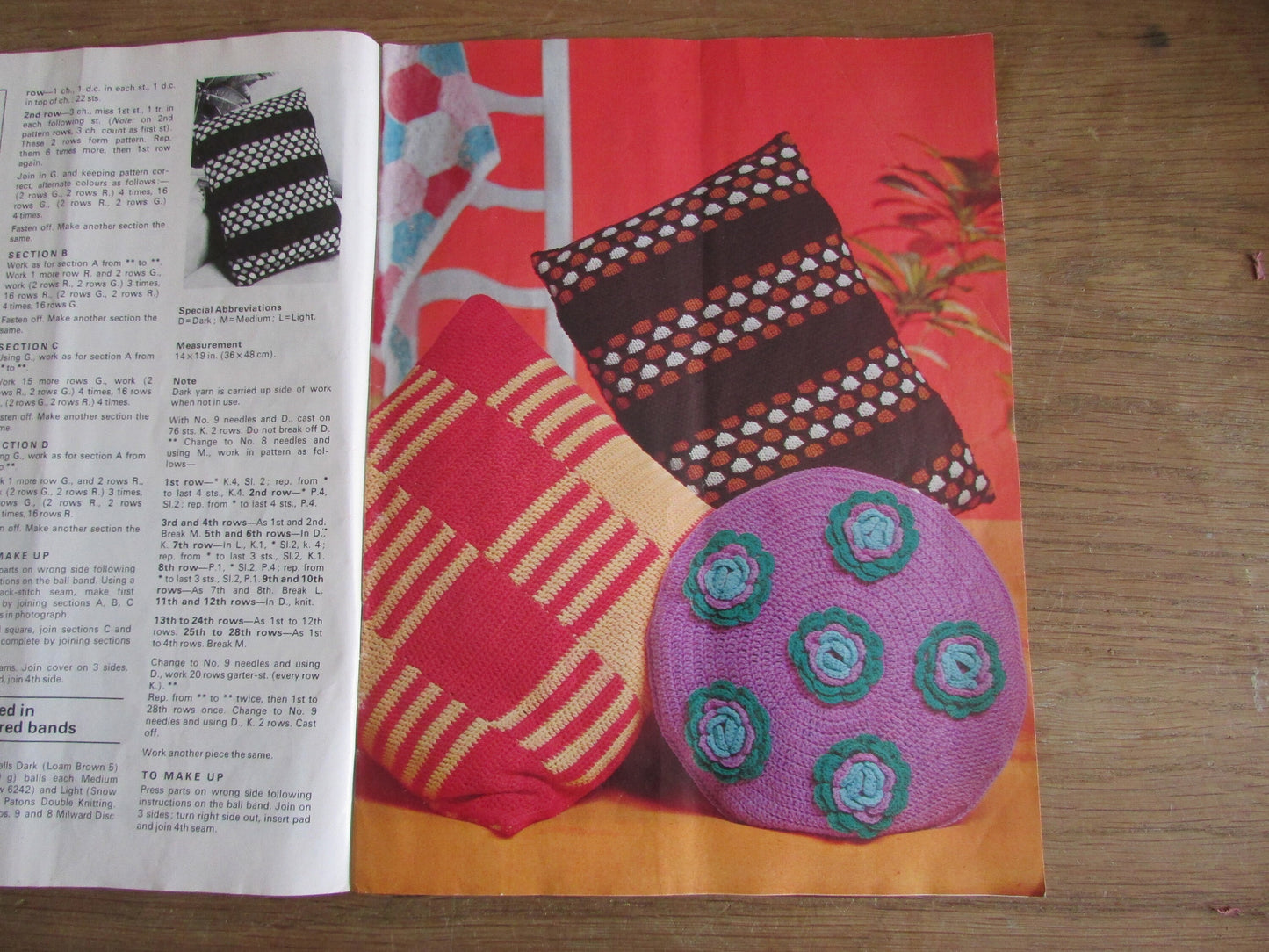 1970s Patons No.172 Bazaar Time: over 40 ideas for gifts & novelties