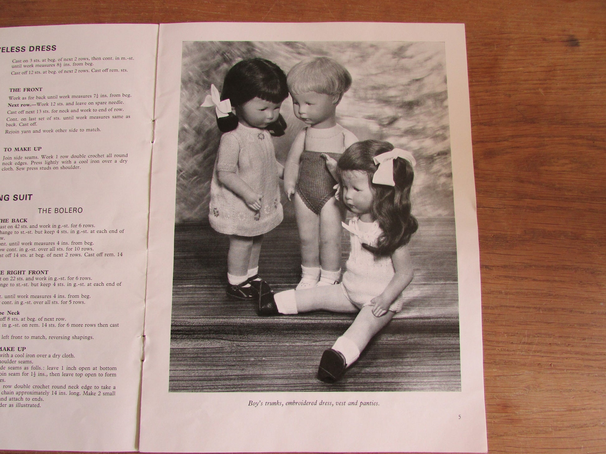 Vintage Hayfield H/15 knitting pattern booklet for dolls clothes