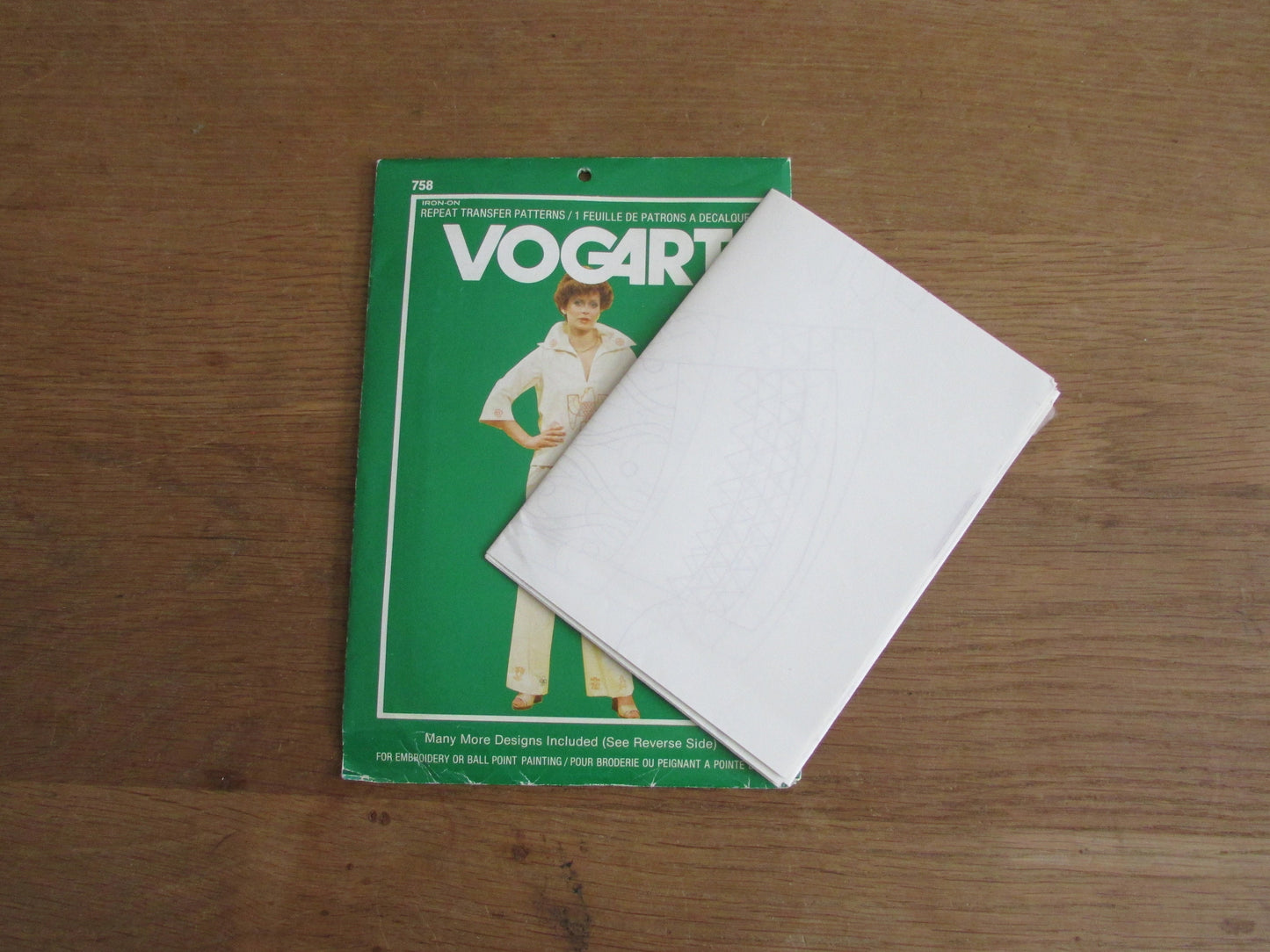 Uncut 1976 VOGART 758 iron-on repeat transfer patterns, Native American (complete)