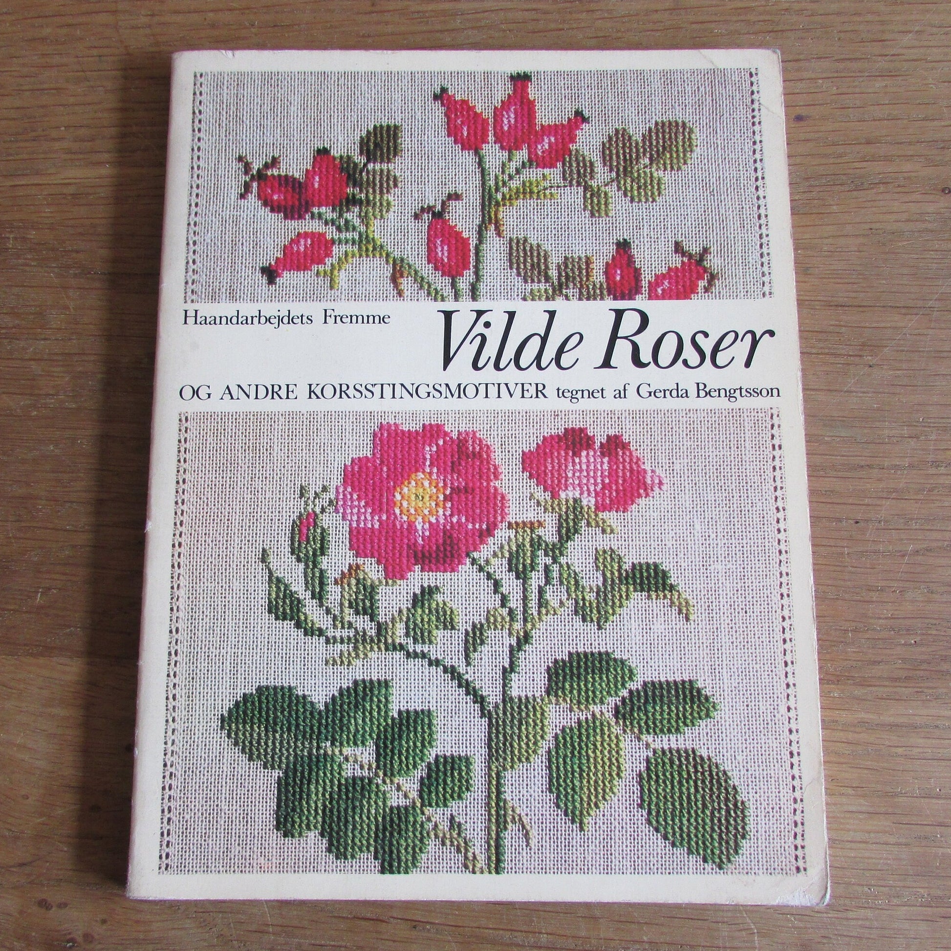 Wild Roses & Other Cross-stitch Motifs designed by Gerda Bengston (Danish) (Softback, 1980)