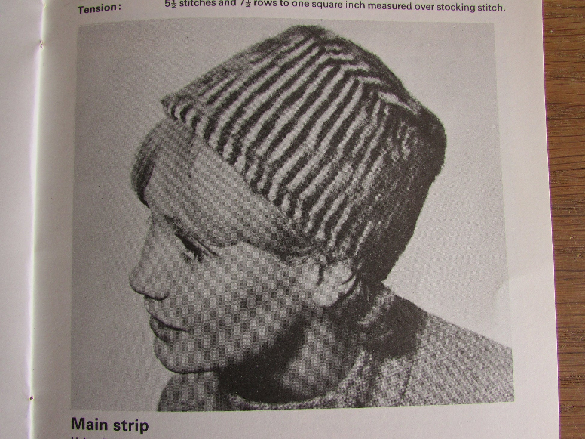 Learn to Knit, by Andrew Williams B.S.c (Softback, 1968)