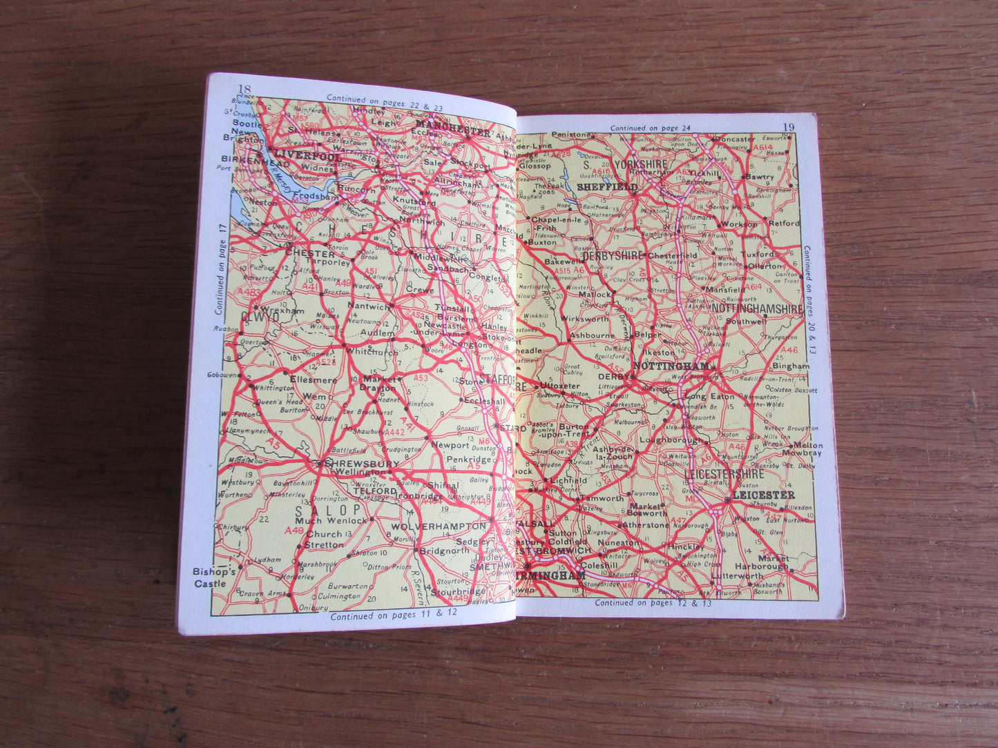 Great Britain and Ireland Pocket Road Atlas, by Johnson & Bacon (Softback, 1970s)