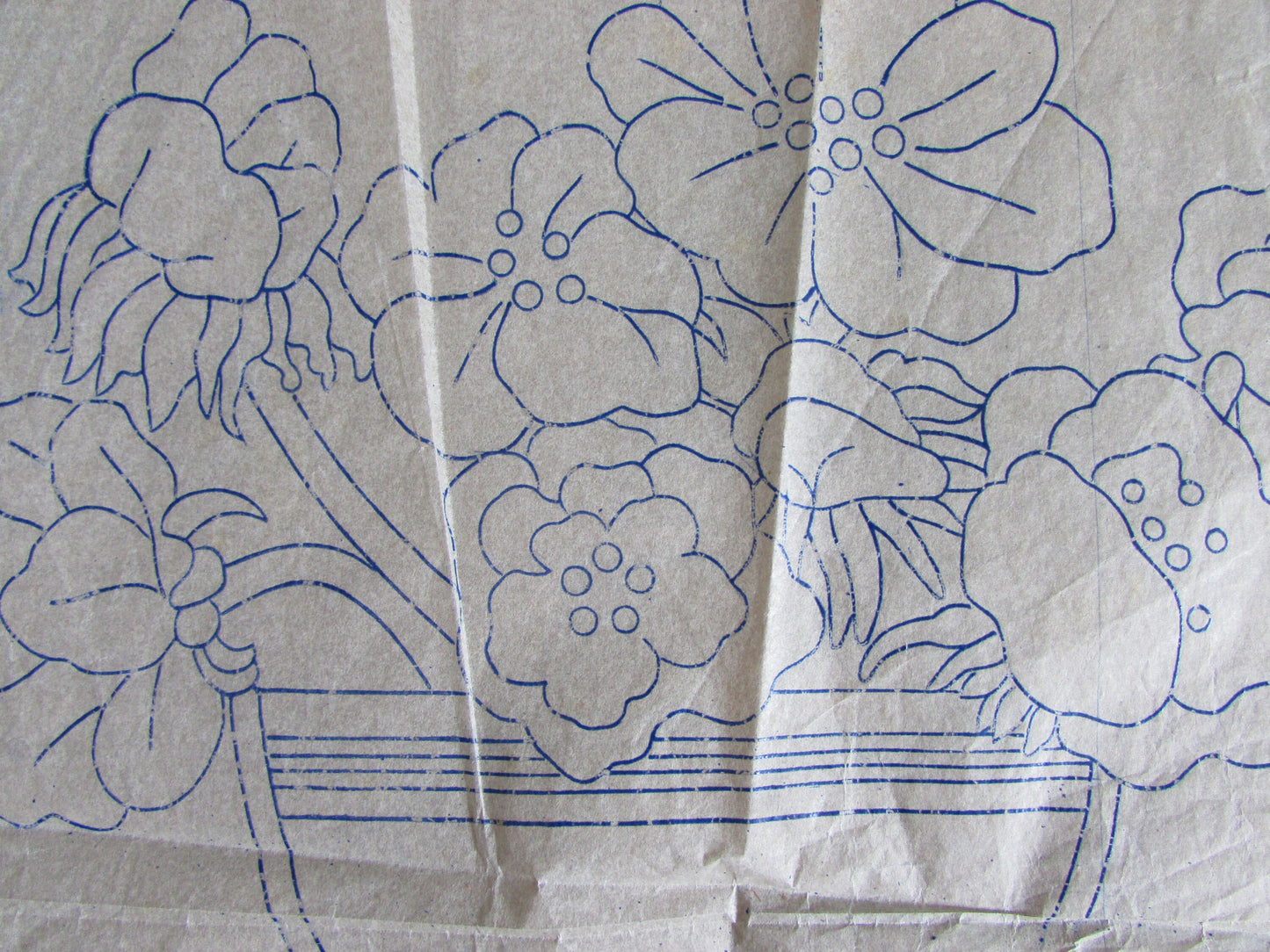 Unused October 1933 Good Needlework Magazine mixed flowers in vase embroidery transfer