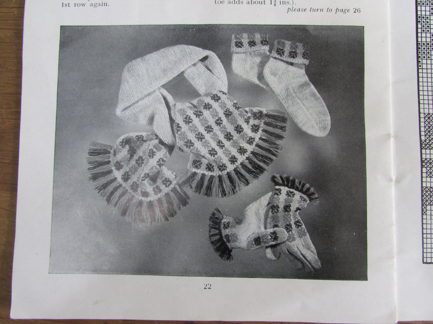 1940s Stitchcraft Under Twenty Teen-age Hand Knits pattern booklet