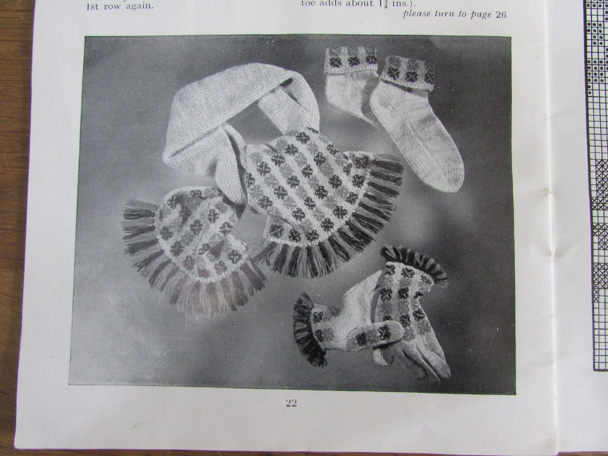 1940s Stitchcraft Under Twenty Teen-age Hand Knits pattern booklet