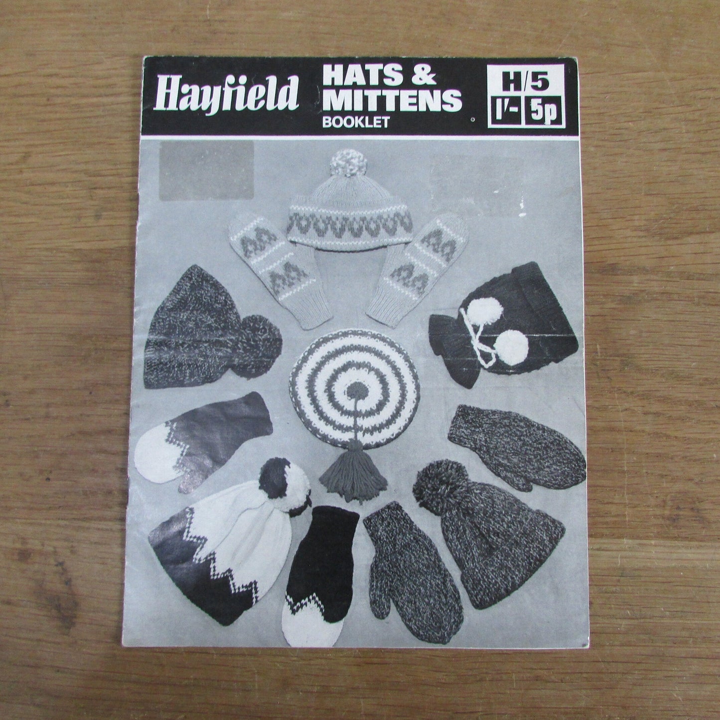 Vintage Hayfield H/5 Hats & Mittens knitting booklet