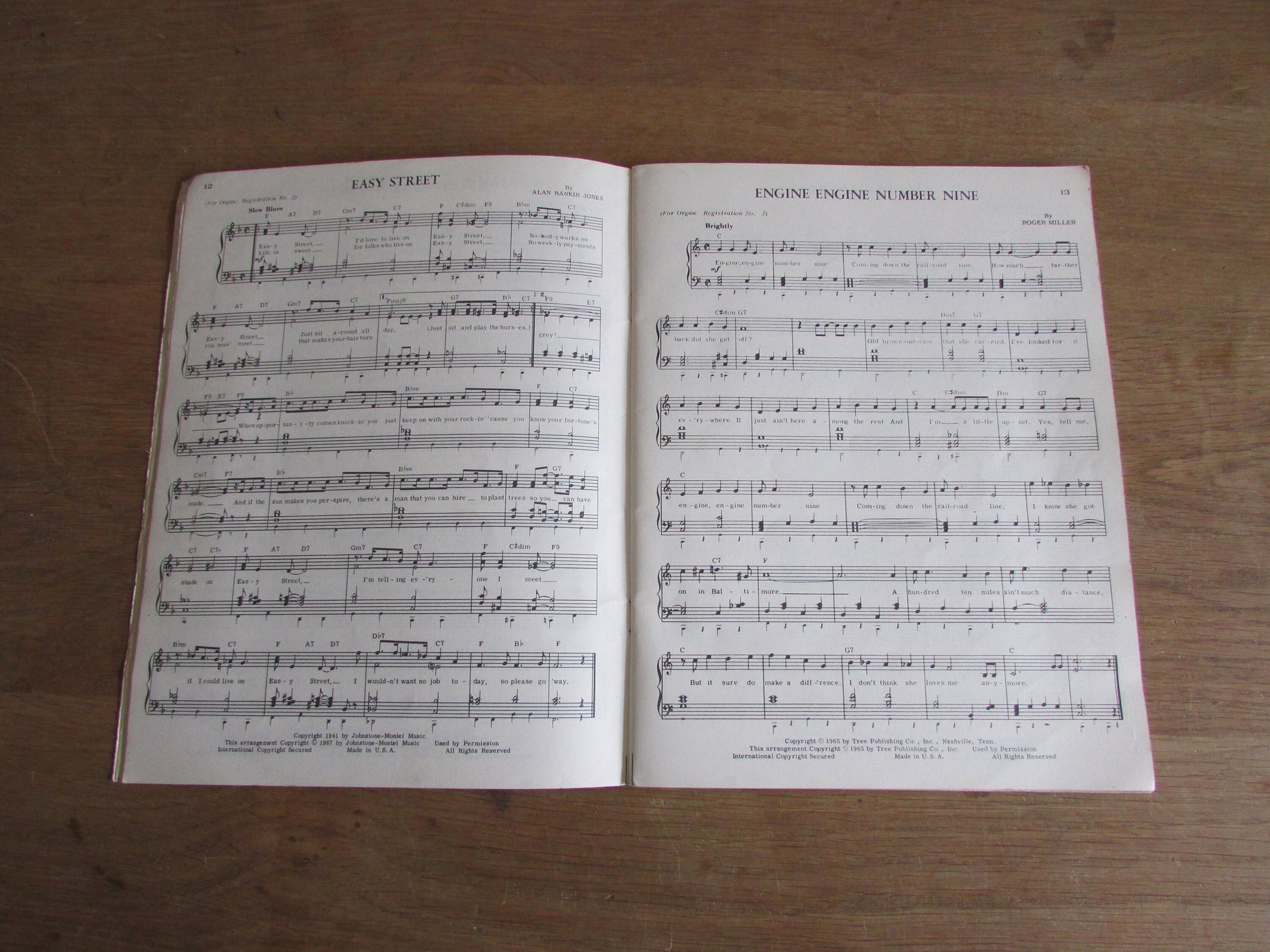 62 Top Pops Easy Piano Easy Organ sheet music (Softback, 1960s)