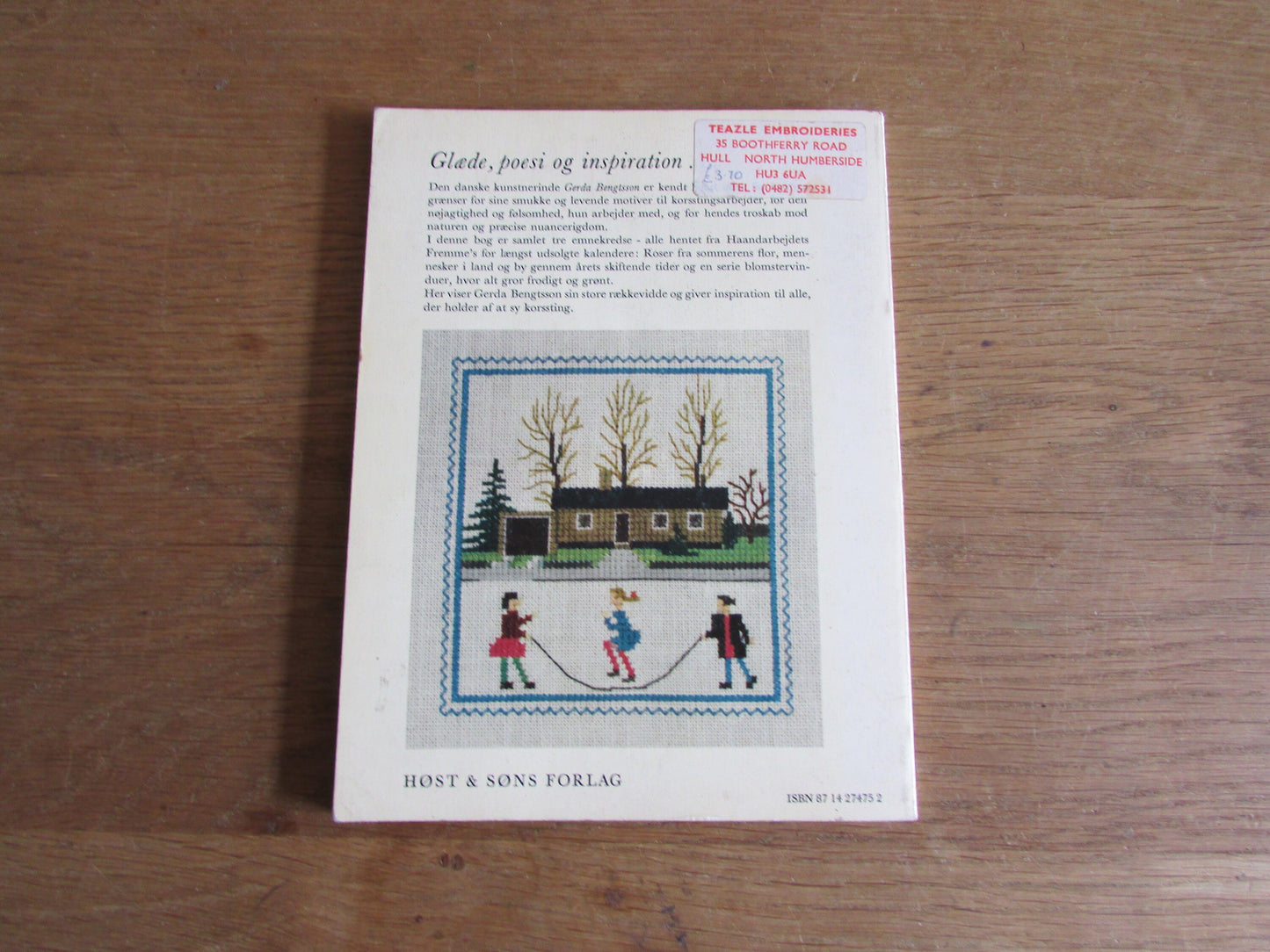 Wild Roses & Other Cross-stitch Motifs designed by Gerda Bengston (Danish) (Softback, 1980)