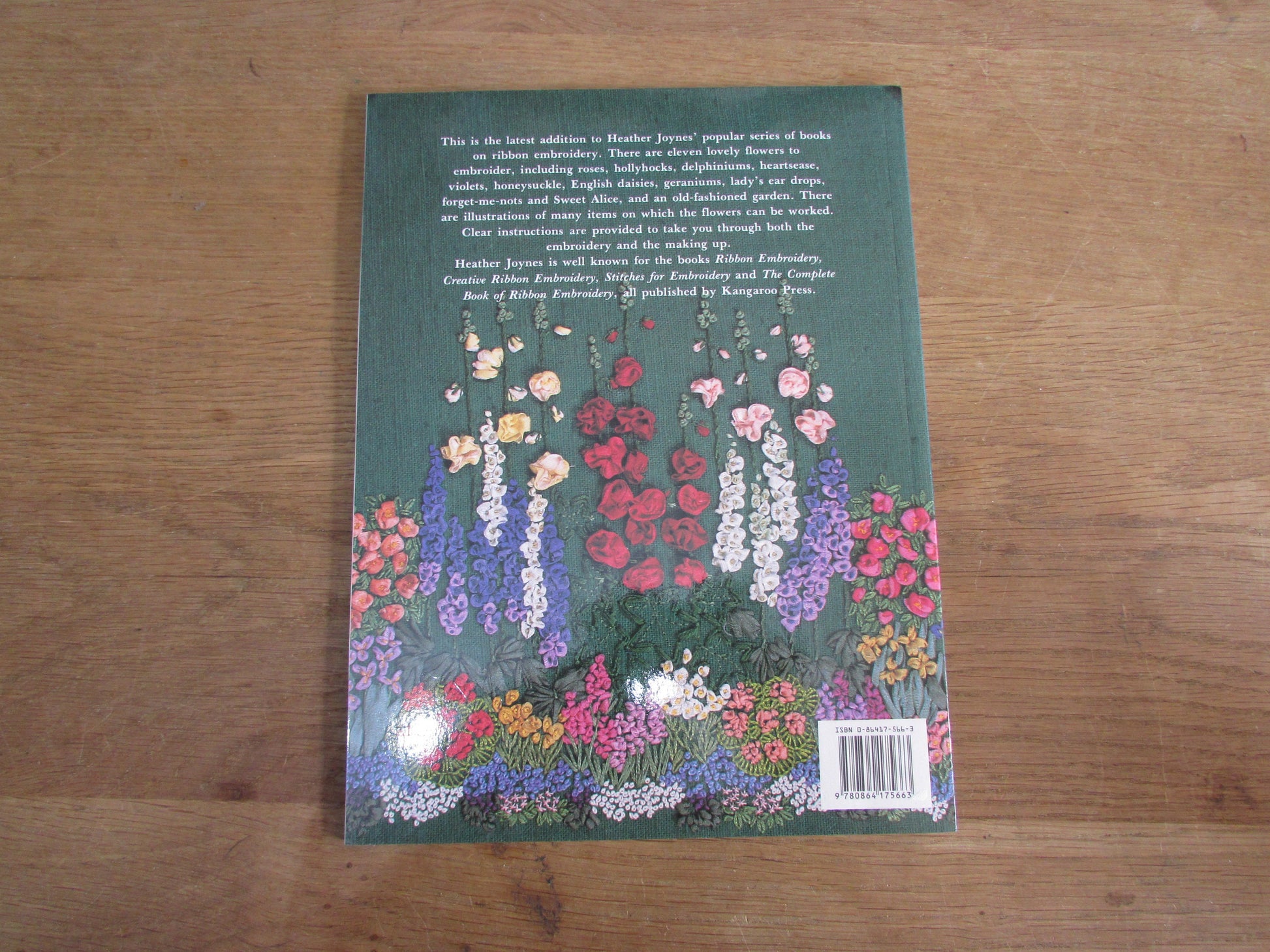 Old-Fashioned Flowers in Ribbons & Threads, by Heather Joynes (Softback, 1995)