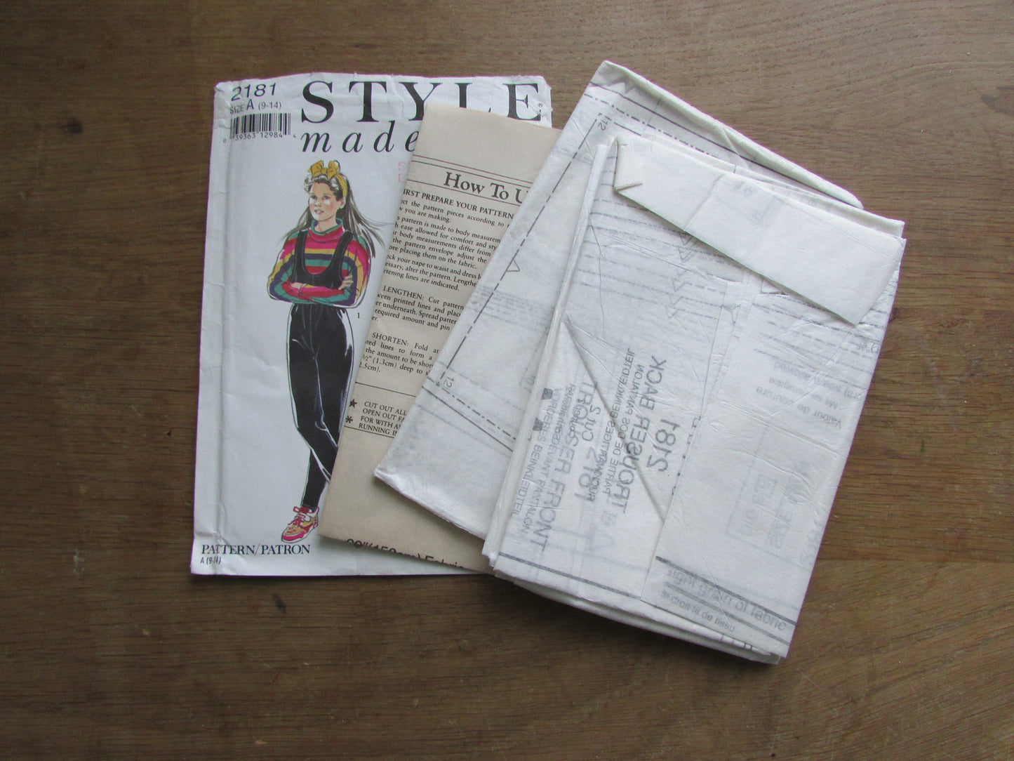 Uncut 1991 Style 2181 sewing pattern for child's co-ordinates, size A (9-14) (complete)