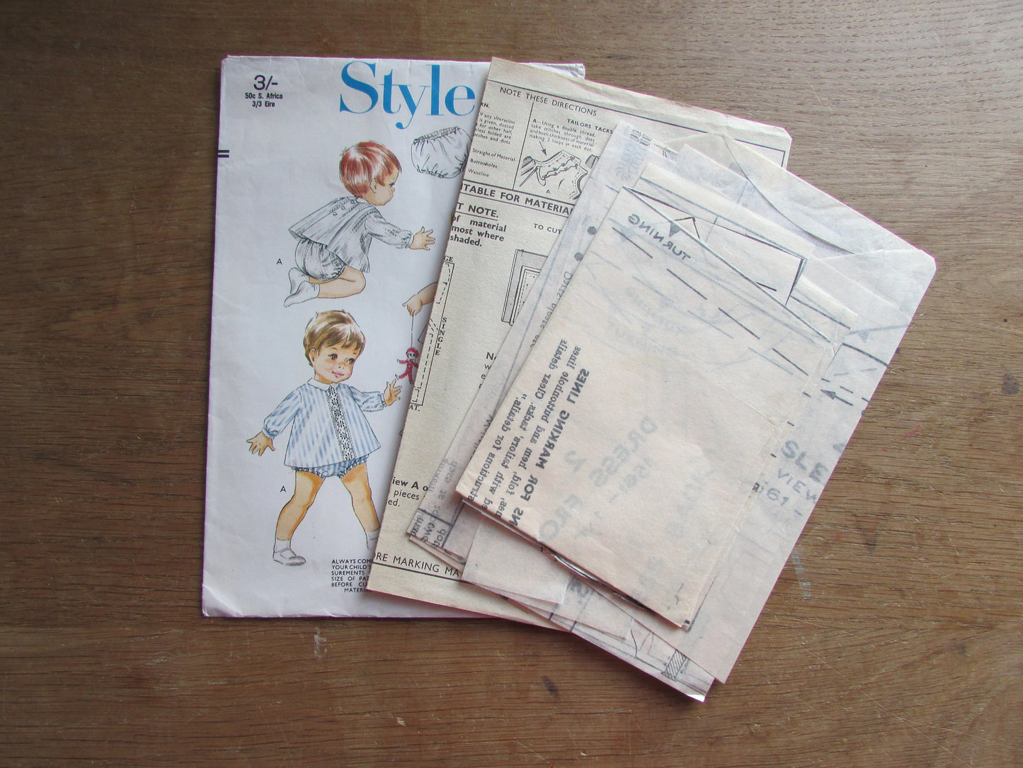 Part cut 1966 Style 1561 sewing pattern for tunic dress with matching pants, size 12 months (complete)