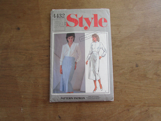 Part cut 1985 Style 4432 sewing pattern for misses' skirt, sizes 10 to 14 (cut to size 14, complete)