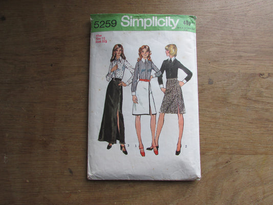 Part cut 1972 Simplicity 5259 sewing pattern for skirt & shirt, size 10 (complete)