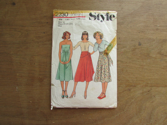 Used 1977 Style 2230 sewing pattern for misses' skirt & bias tie, size 10 (see description below)