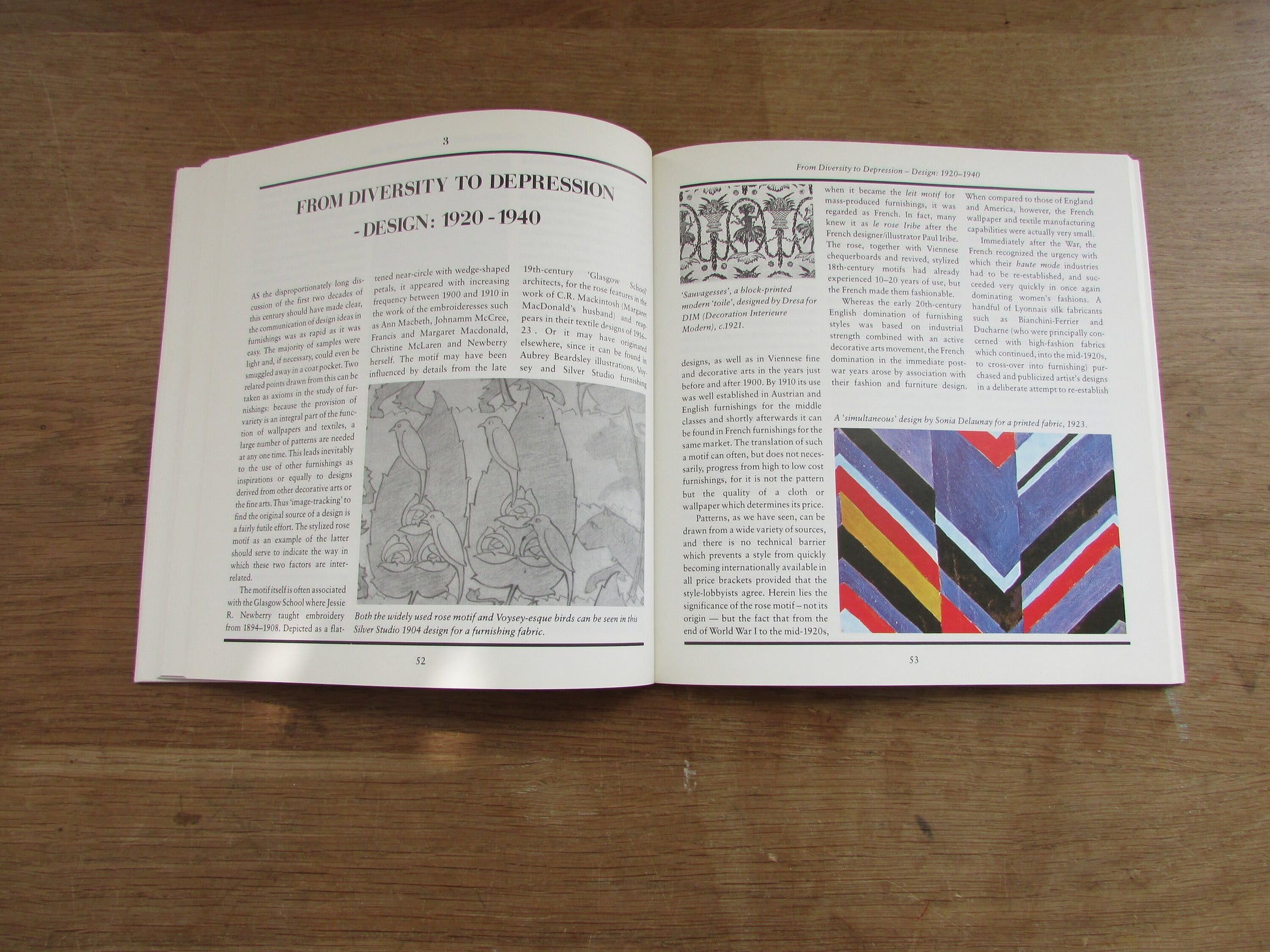Fabrics & Wallpapers: Twentieth-Century Design, by Mary Schoeser (Softback, 1986)