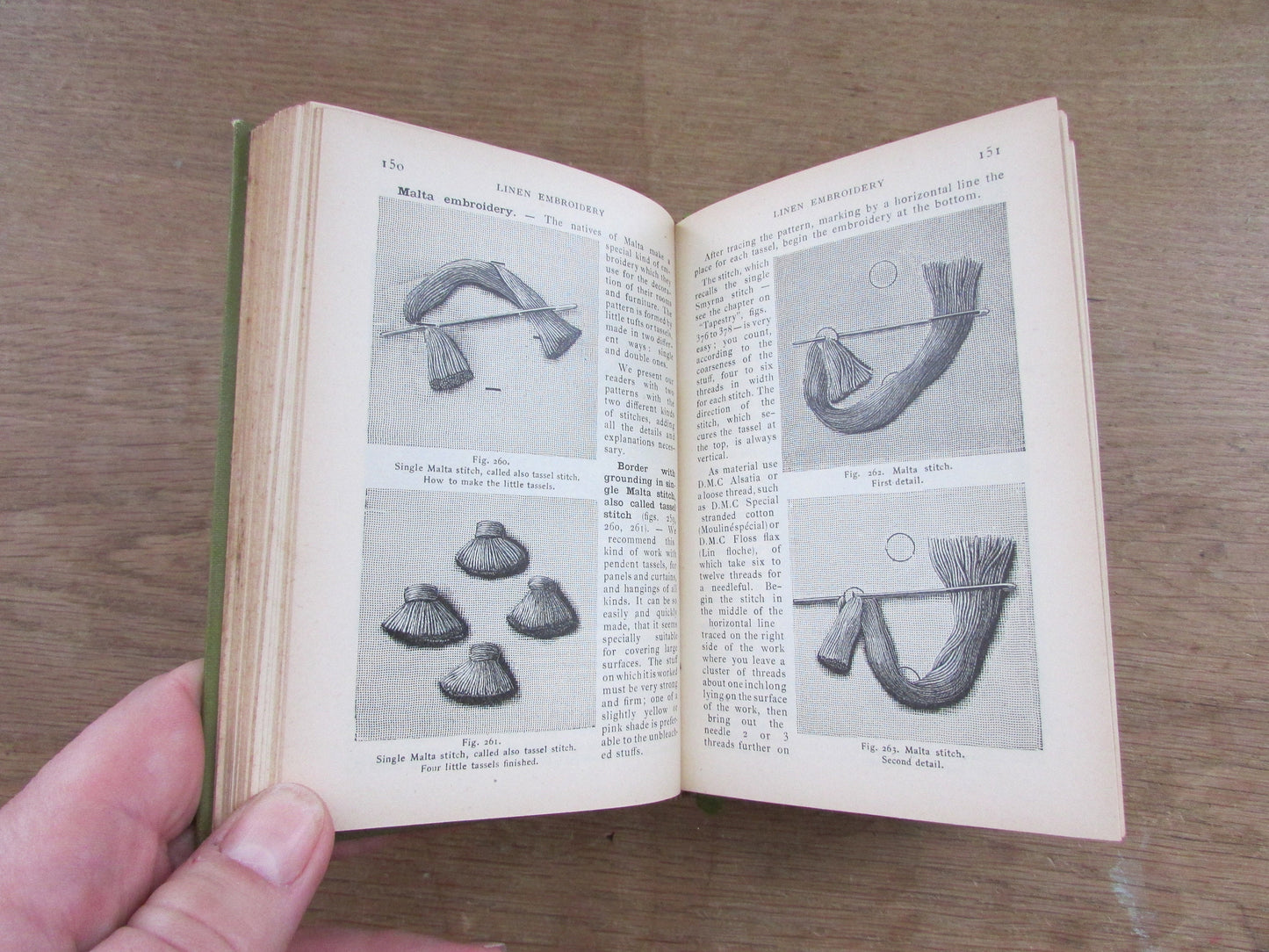 Antique Encyclopedia of Needlework, by Therese de Dillmont (Hardback)