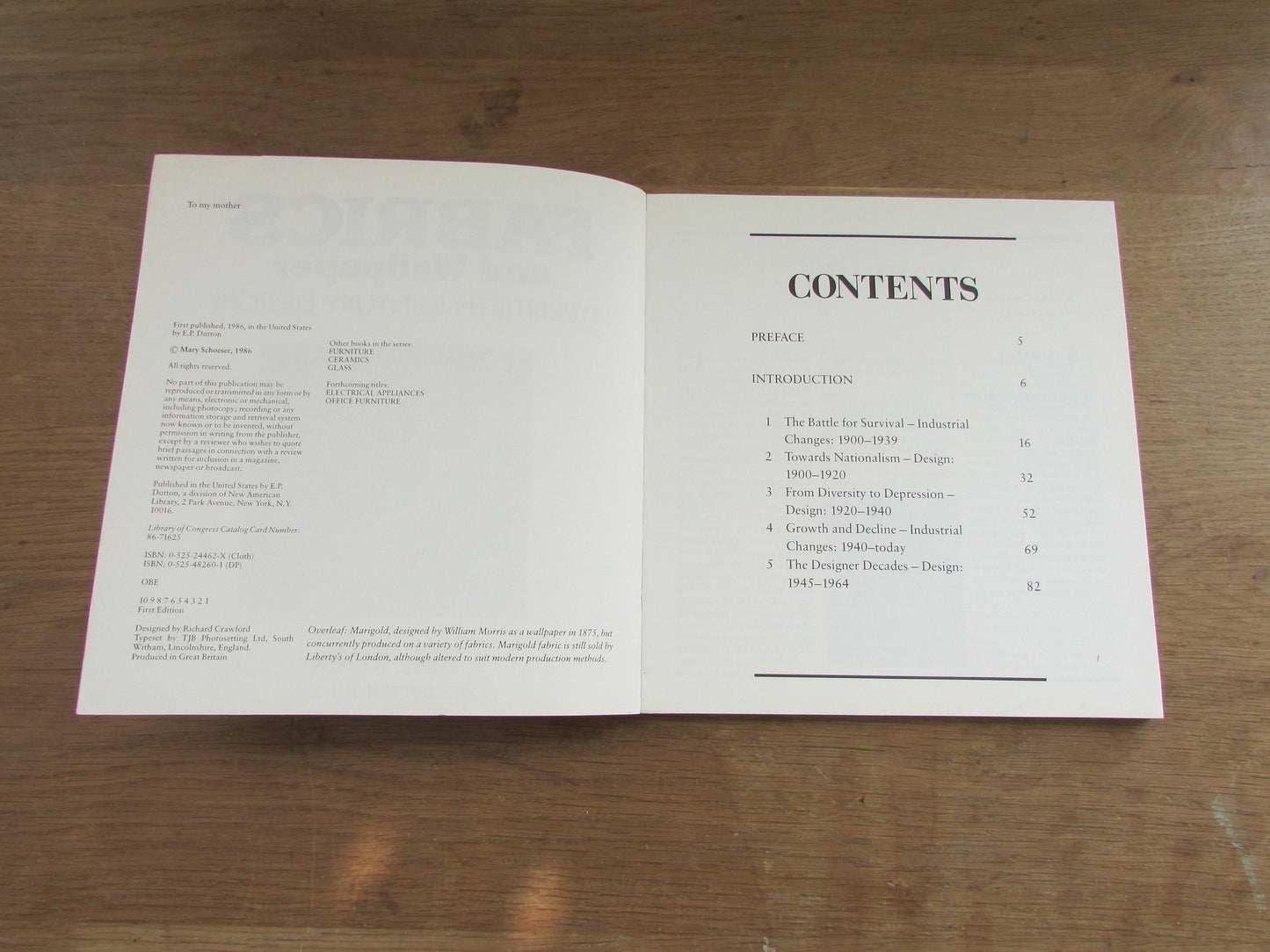 Fabrics & Wallpapers: Twentieth-Century Design, by Mary Schoeser (Softback, 1986)