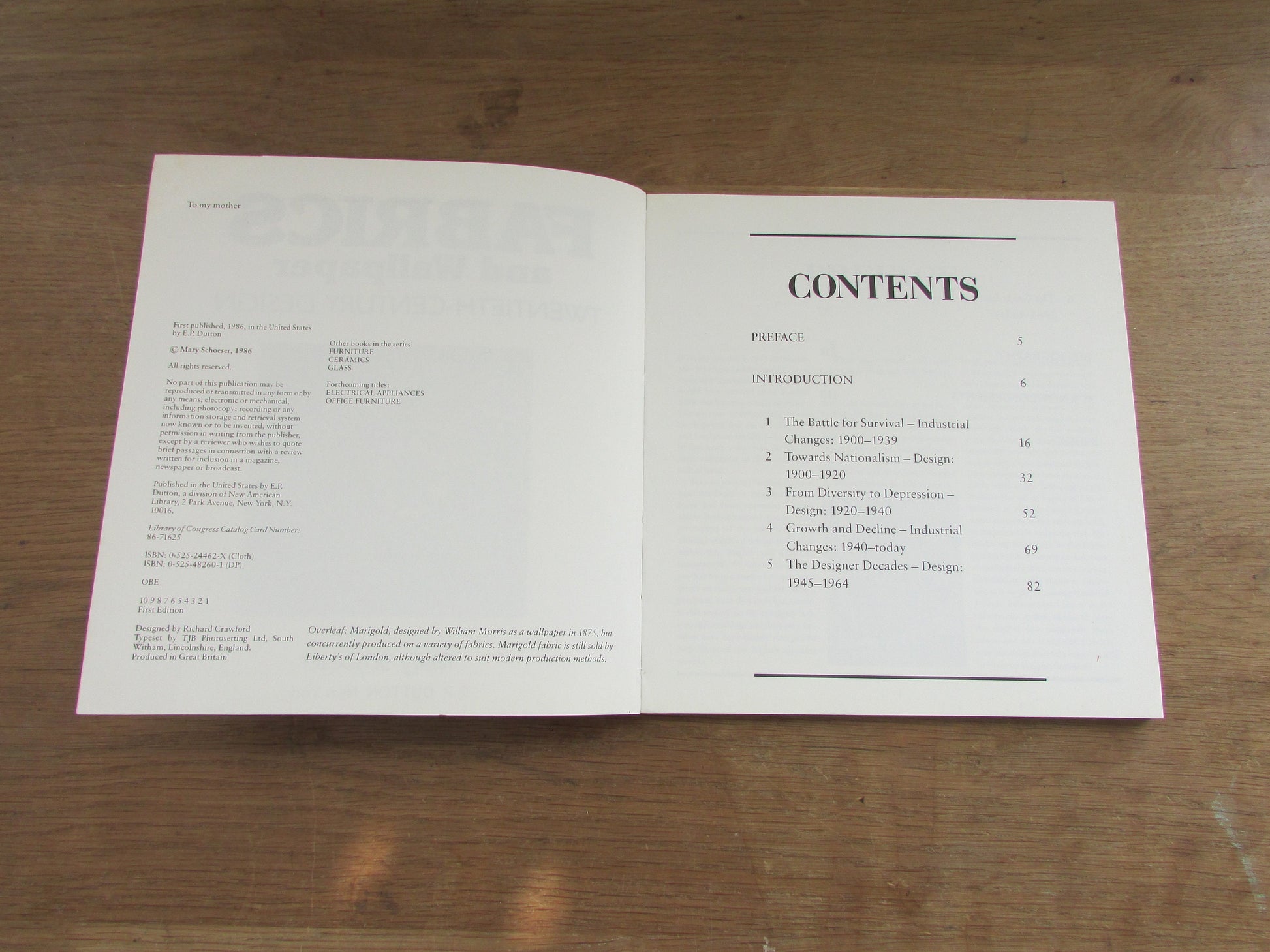 Fabrics & Wallpapers: Twentieth-Century Design, by Mary Schoeser (Softback, 1986)