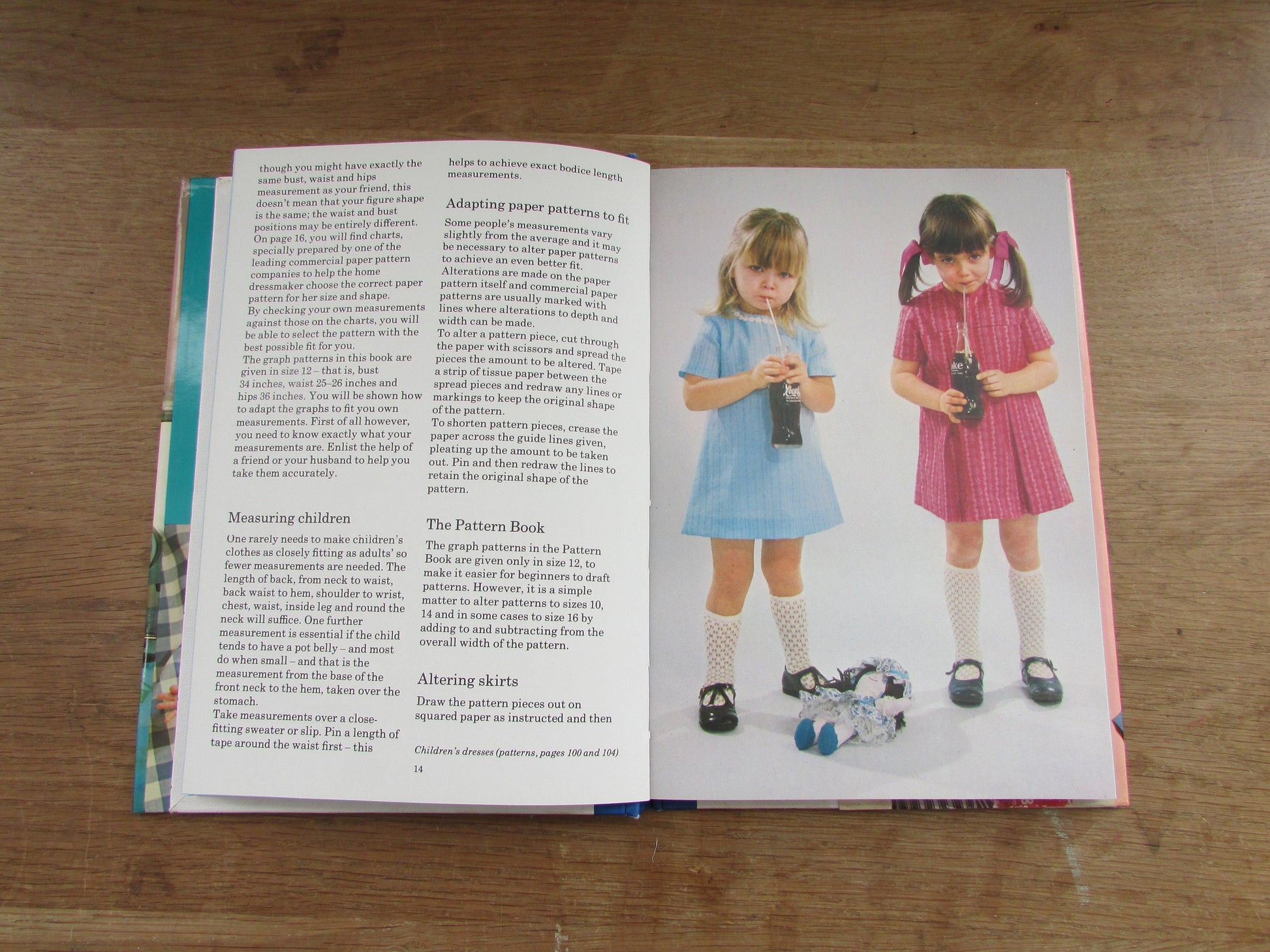 The Basic Book of Sewing, by Eve Harlow (Hardback, 1973)