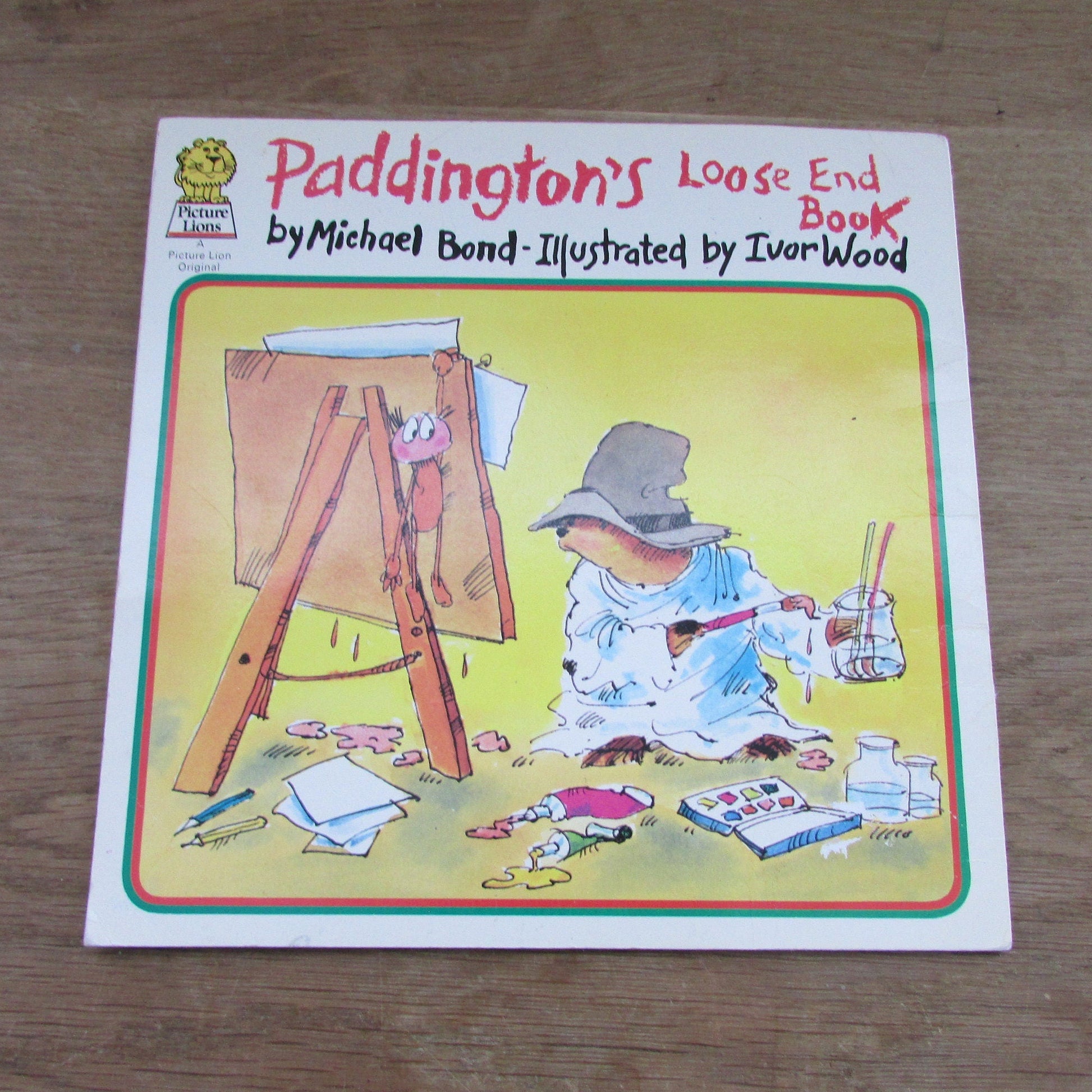Paddington's Loose End Book, by Michael Bond (Softback, 1976)